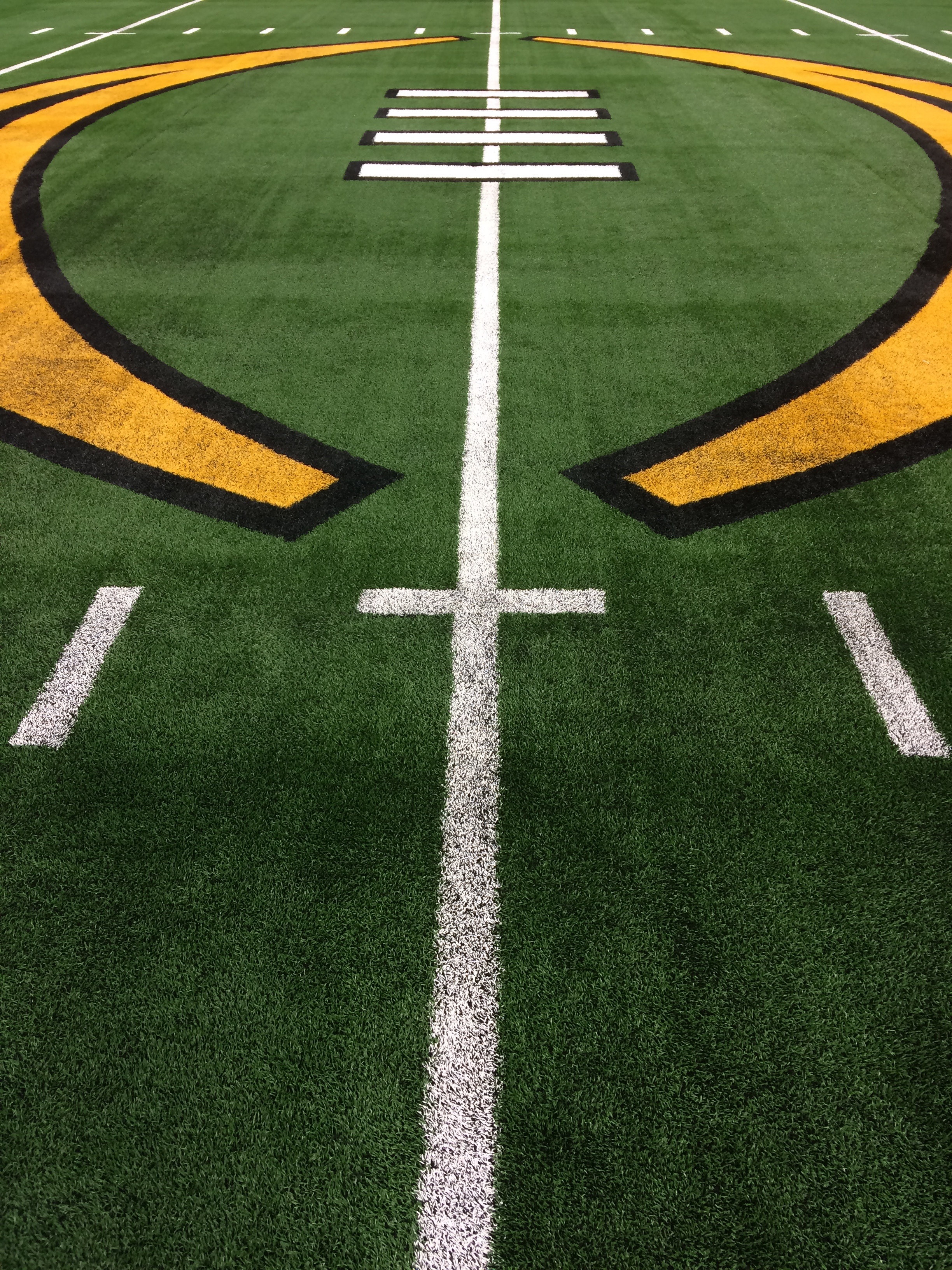 grass, team sport, competitive sport, yard line - sport, 2K, field, number, high angle view, single line, football, american football, american football - sport, Phone HD Wallpaper