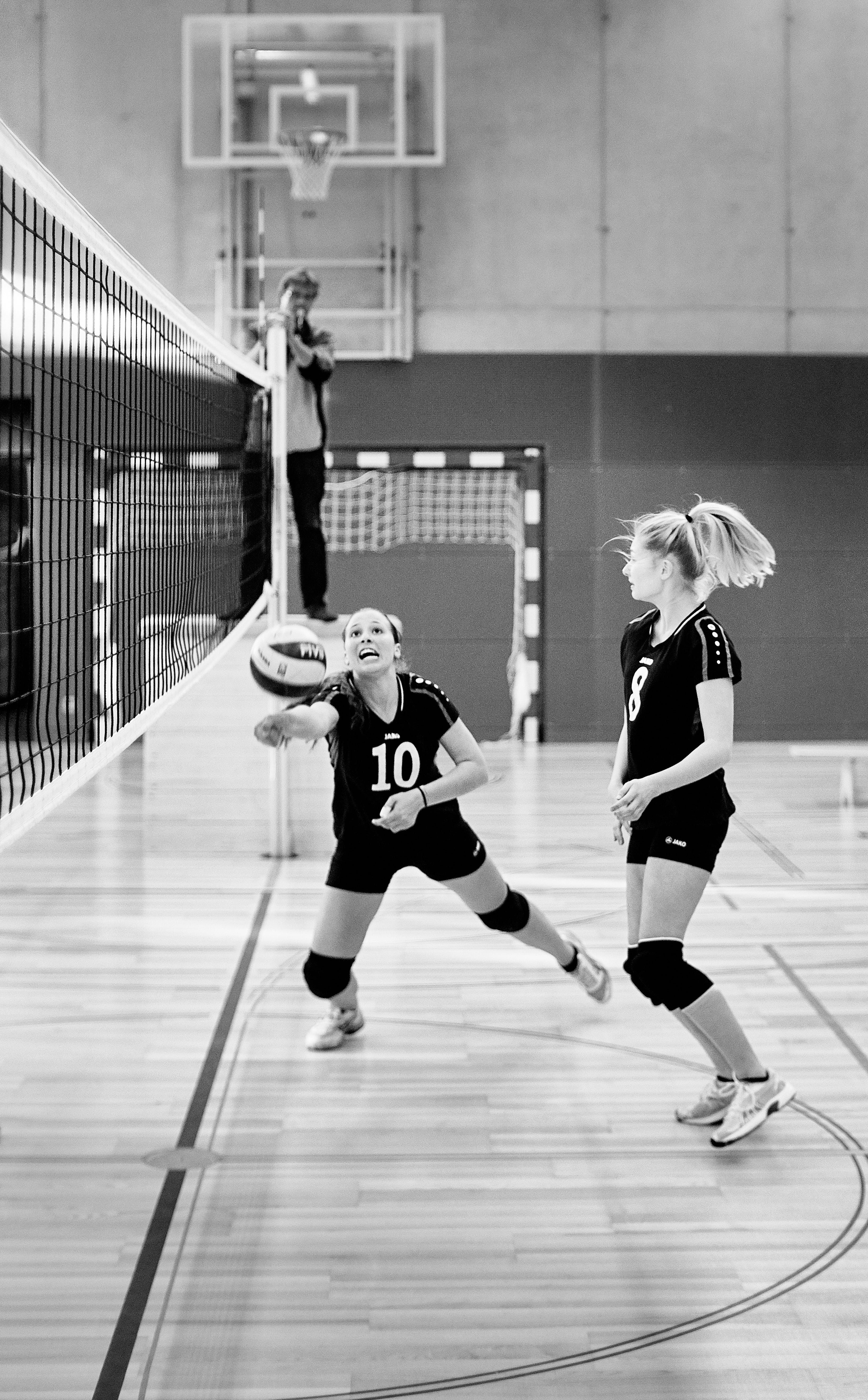playing field, volleyball net, grayscale, volleyball field, network, clothing, hall, full length, lifestyles, two, championship, fitness, basketball - sport, Phone HD Wallpaper