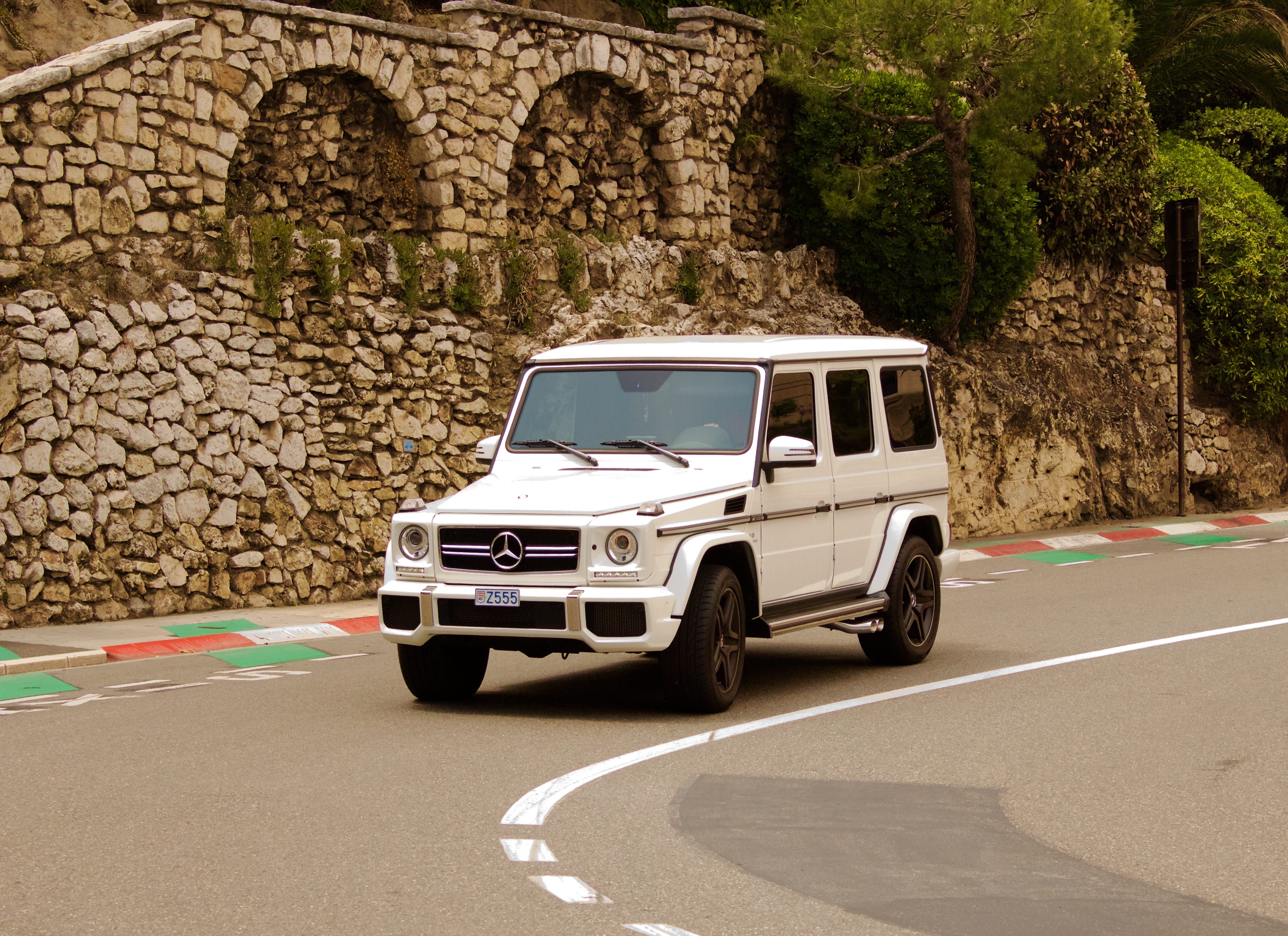 travel, outdoors, land vehicle, street, asphalt, stone wall, day, stationary, drive, motor vehicle, summer, nature, mode of transportation, city, car, transportation, HD Wallpaper