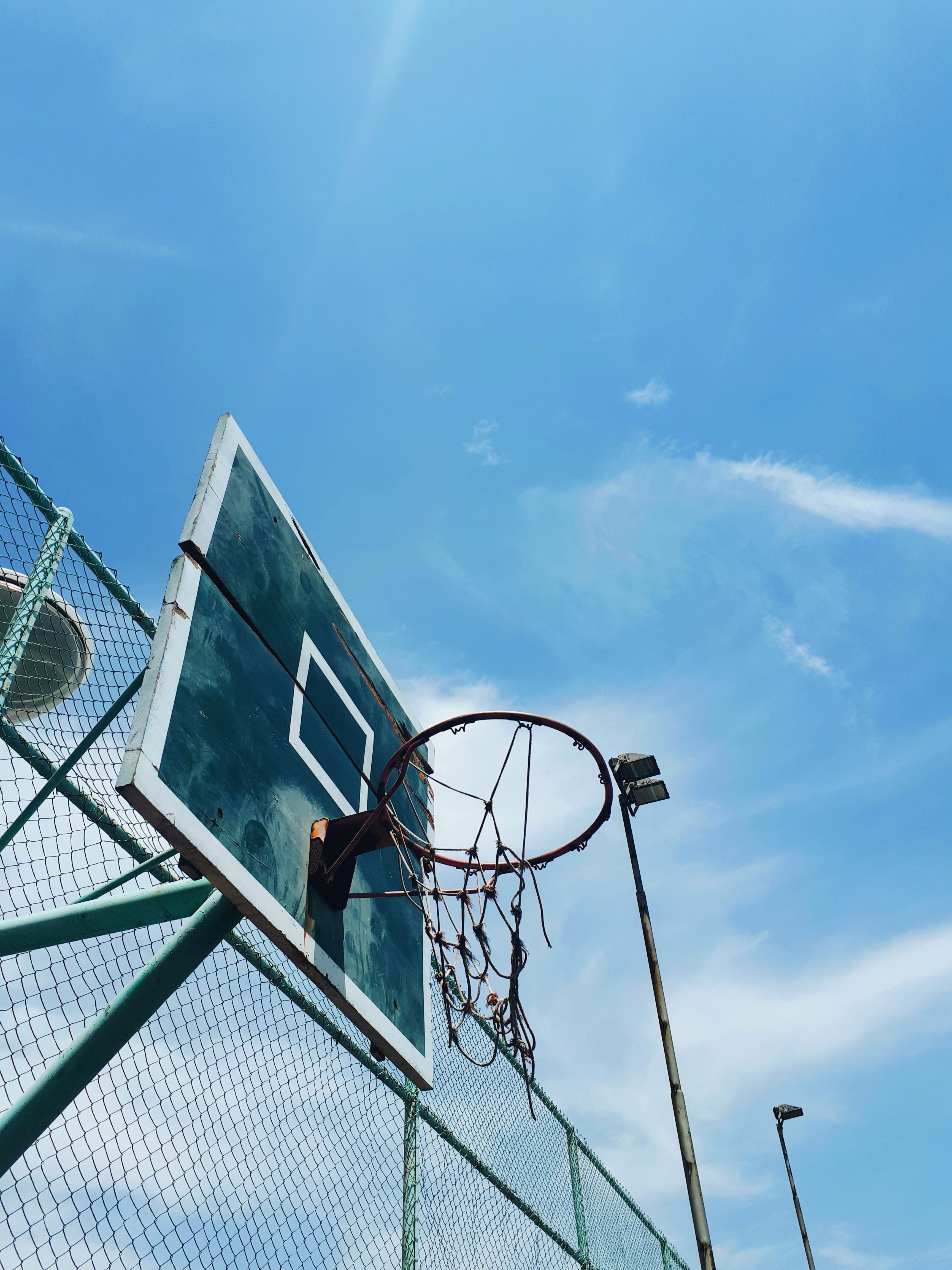 outdoor play equipment, play, sunlight, nature, urban, net - sports equipment, basketball court, building, city, white, basketball, relaxation, outdoors, Phone HD Wallpaper
