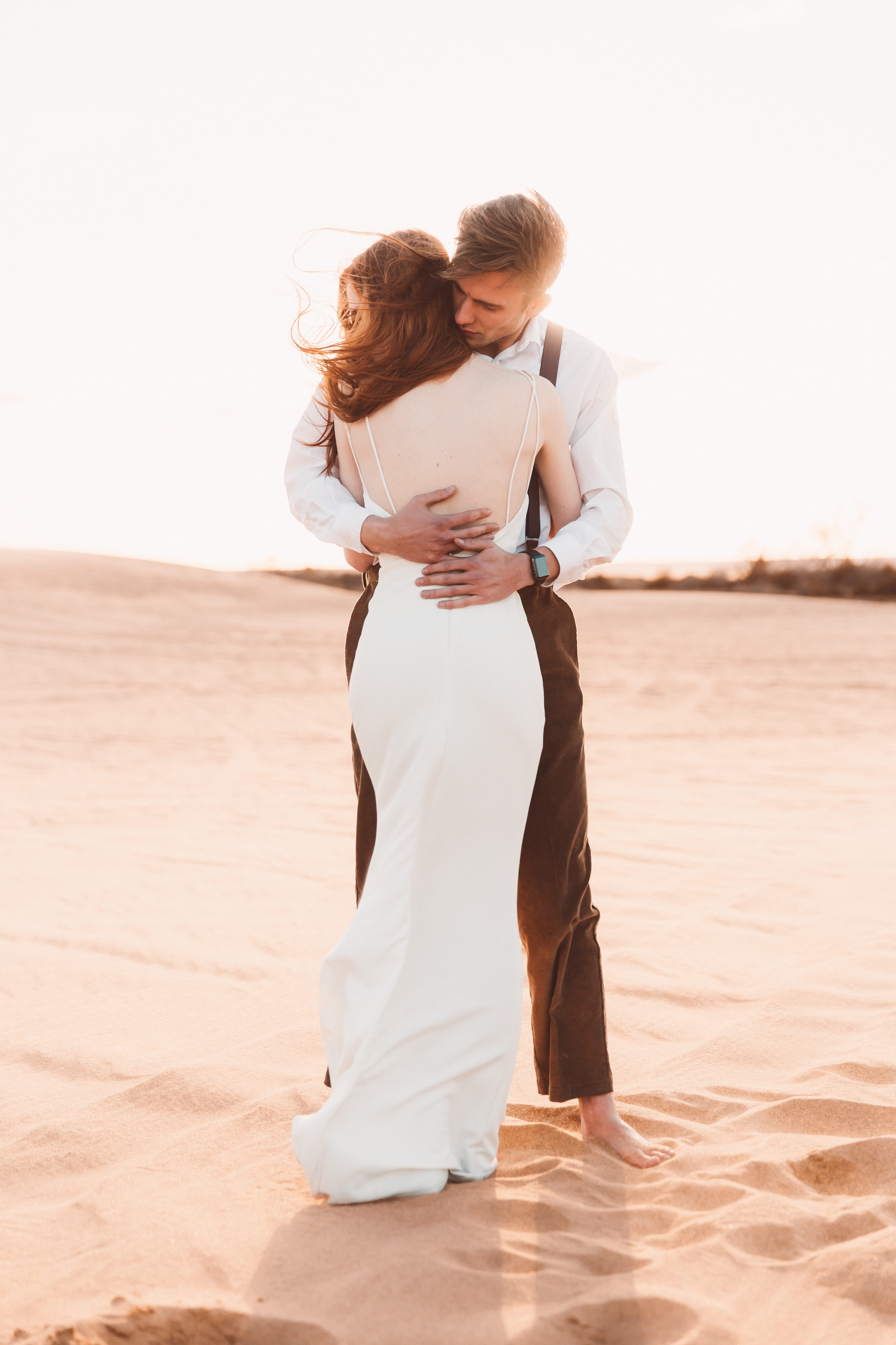 vacations, men, two People, happiness, young, lifestyles, couple, married, beautiful, beach, couple - Relationship, hugging, dancing, dune, person, wife, Phone HD Wallpaper