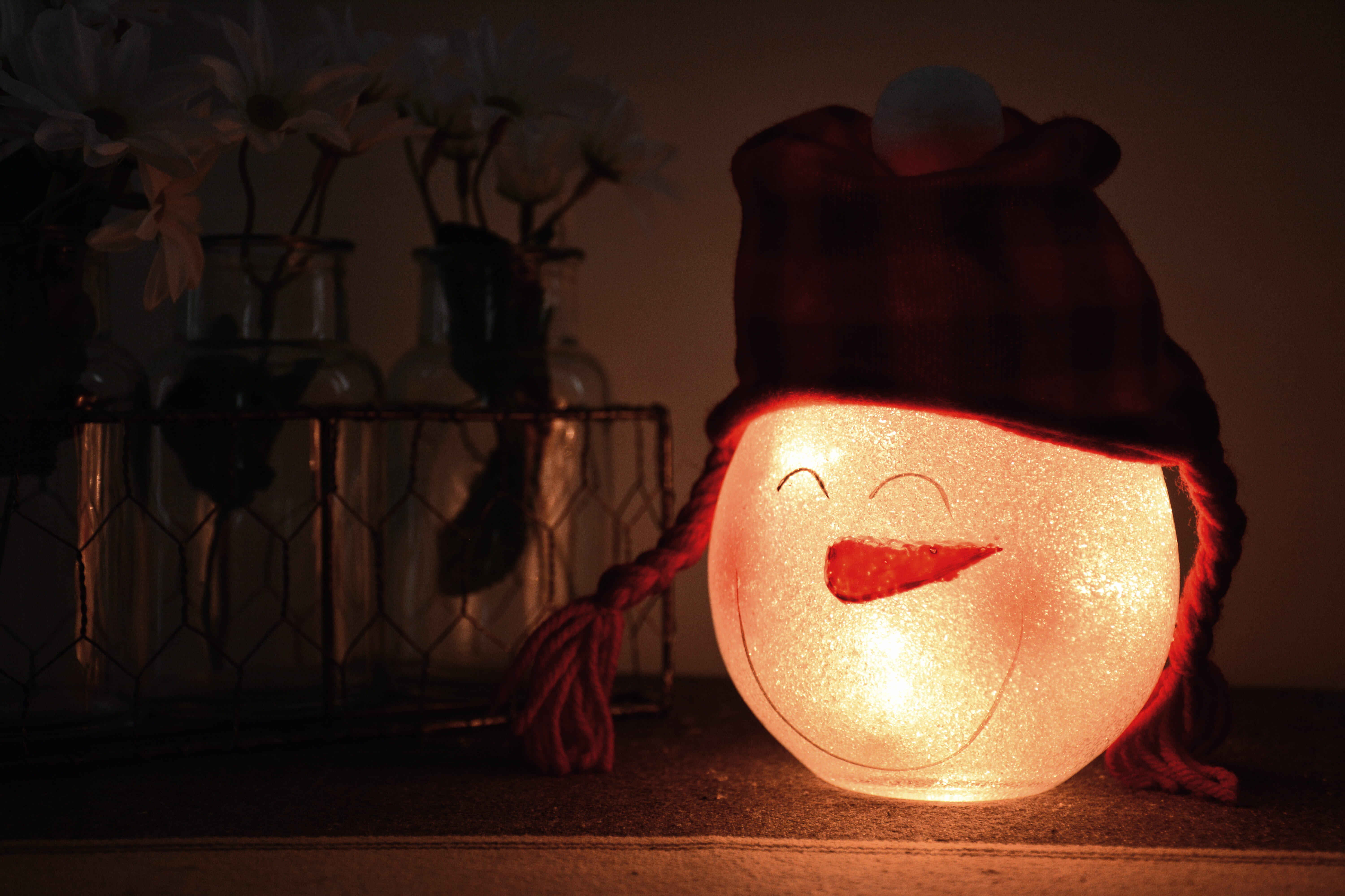 smile, blur, night, 5K, lamp, pumpkin, led, glass, shallow, colors, snowman, carrot, close-up, happy, craft, no people, focus, face, light, creativity, HD Wallpaper