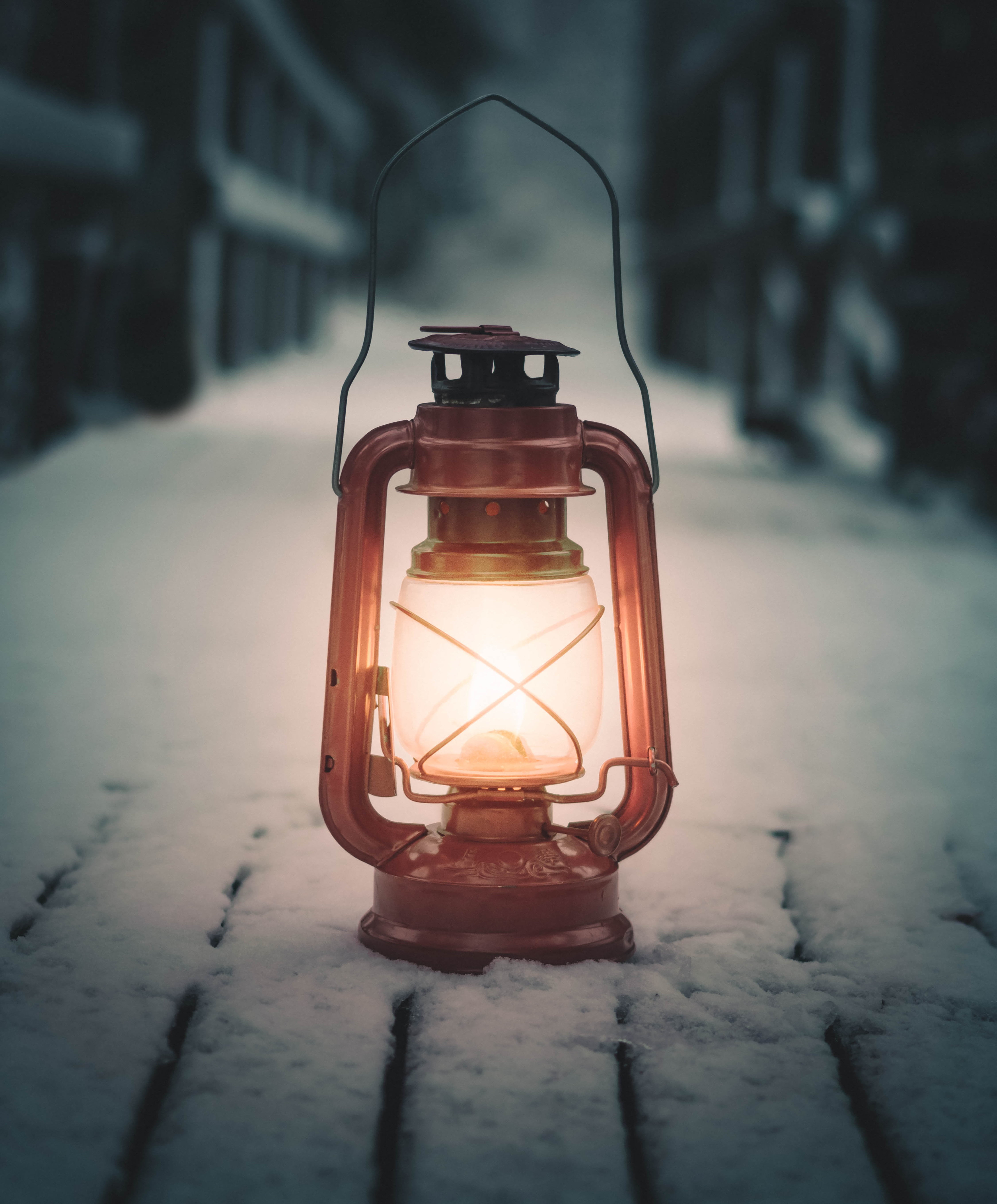 5K, snow, no People, single Object, lantern, lighting Equipment, close-up, transparent, cold - Temperature, kerosene, light - natural phenomenon, focus on foreground, Phone HD Wallpaper