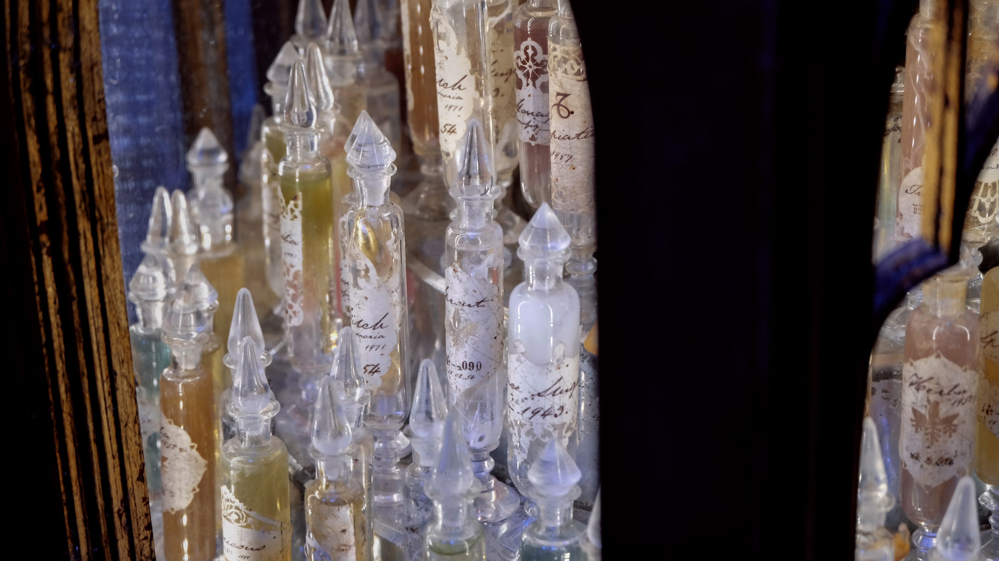 memories, united kingdom, 2K, white color, close-up, large group of objects, dumbledore, hanging, bottles, no people, indoors, labels, harry potter studio tour, HD Wallpaper