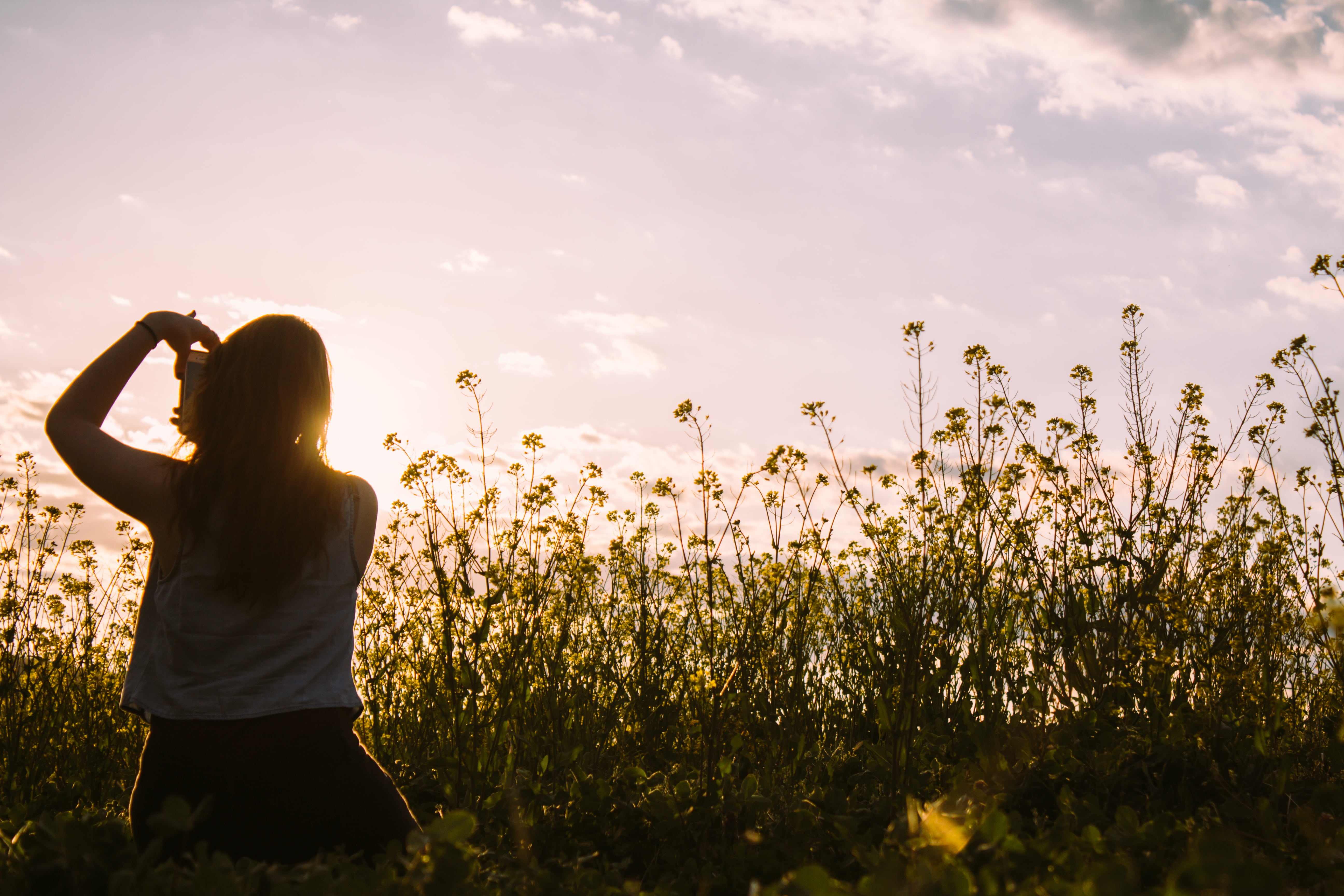 one person, iphone, freedom, sky, human arm, outdoors, adults only, beauty in nature, wellbeing, arms raised, nature, clouds, plants, flowers, one woman only, HD Wallpaper