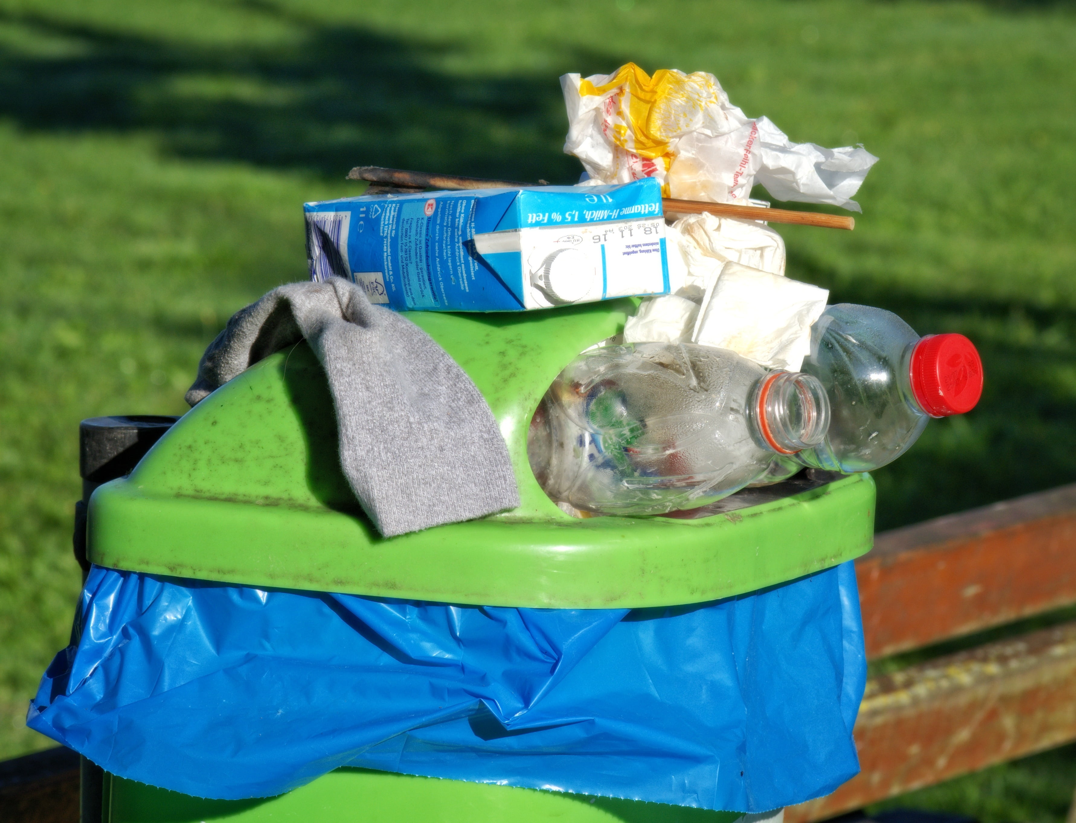 still life, blue, waste, pack, dustbin, green color, bottles, recycling Symbol, focus on foreground, disposal, tetra, group of objects, container, garbage Dump, HD Wallpaper