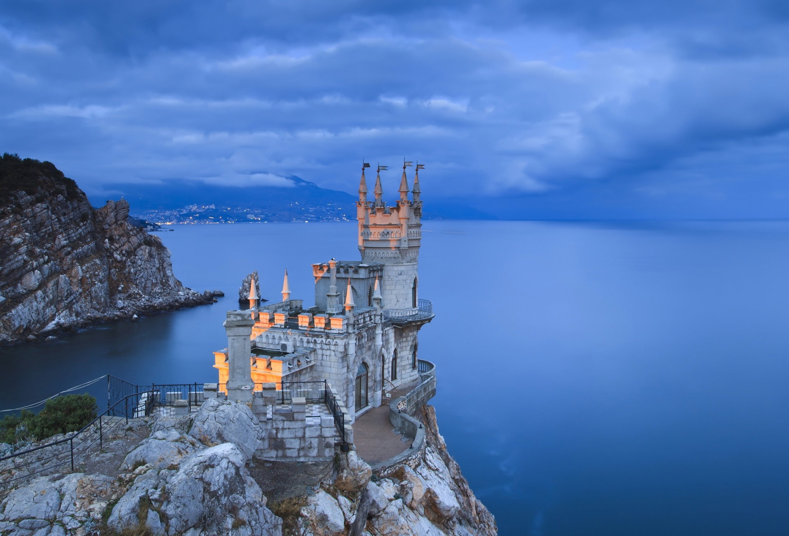 day, blue, water, beauty in nature, built structure, outdoors, castle, no people, building exterior, evening, 1080P, ocean, cloud - sky, Nest, industry, HD Wallpaper