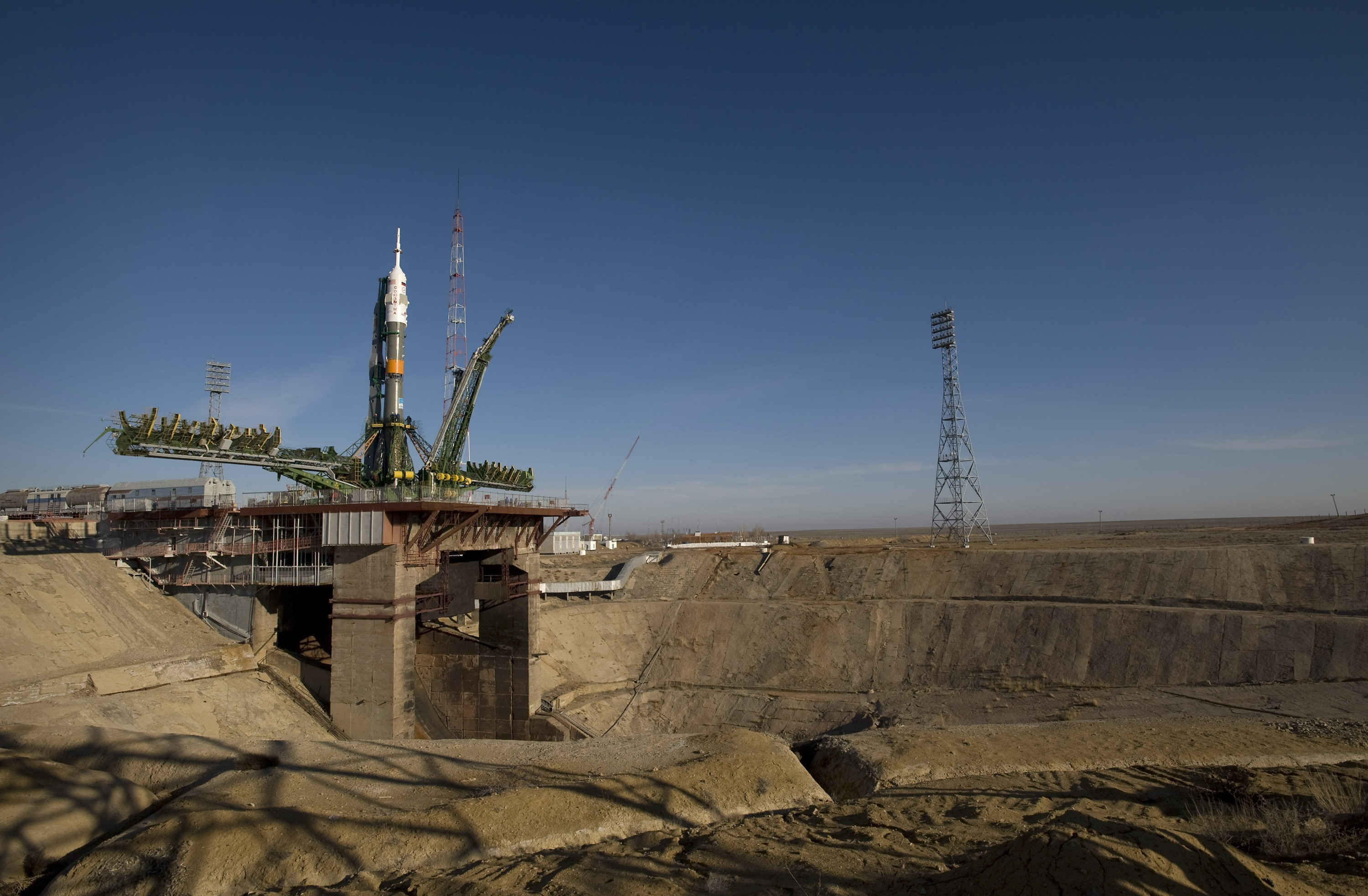 soyuz, baikonur, hd, launch, nature, art, carrier, rocket, deserts, kazakhstan, carrier rocket, 2K, HD Wallpaper