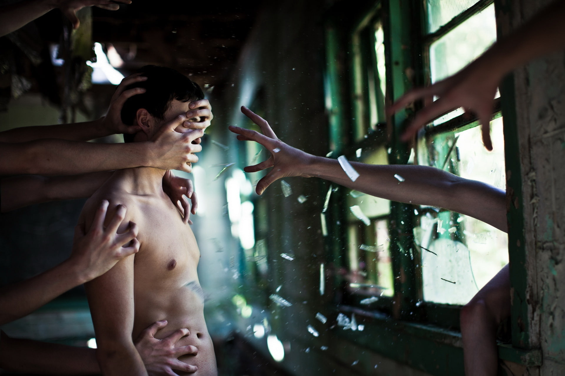 windows, men, males, shatter, mood, broken, situation, horror, dark, glass, boys, 1080P, HD Wallpaper