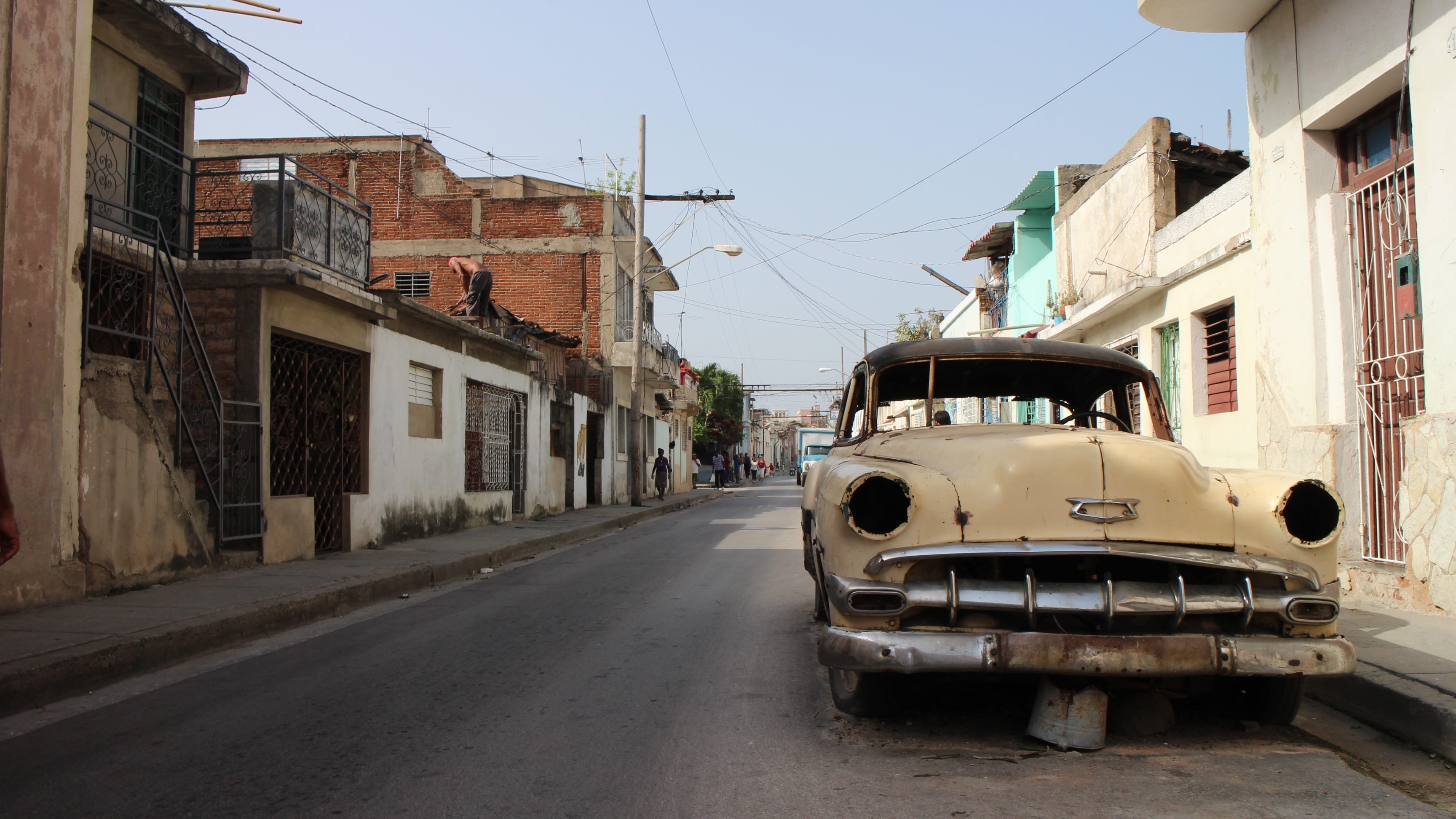 residential district, built structure, city, road, motor vehicle, sky, urban Scene, no people, Abandoned, telephone line, Car, outdoors, aged, old-fashioned, HD Wallpaper