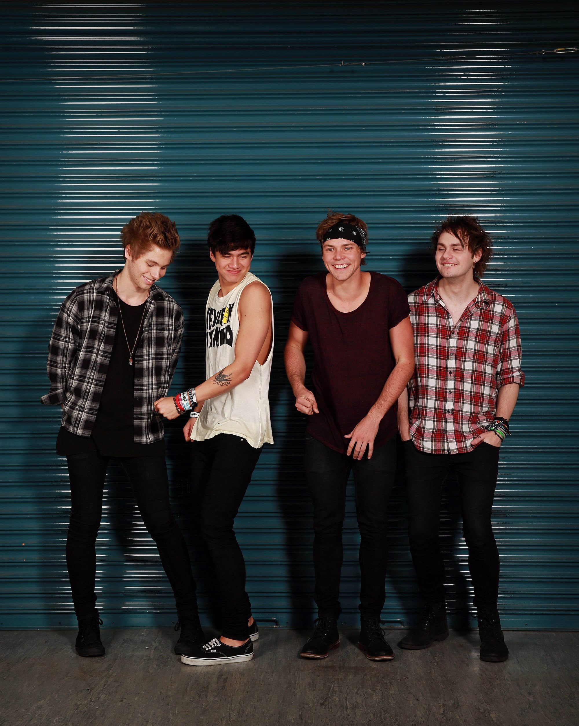 Ashton Irwin, Micheal Clifford, 1080P, Calum Hood, Luke Hemmings, 5 Seconds Of Summer, Phone HD Wallpaper