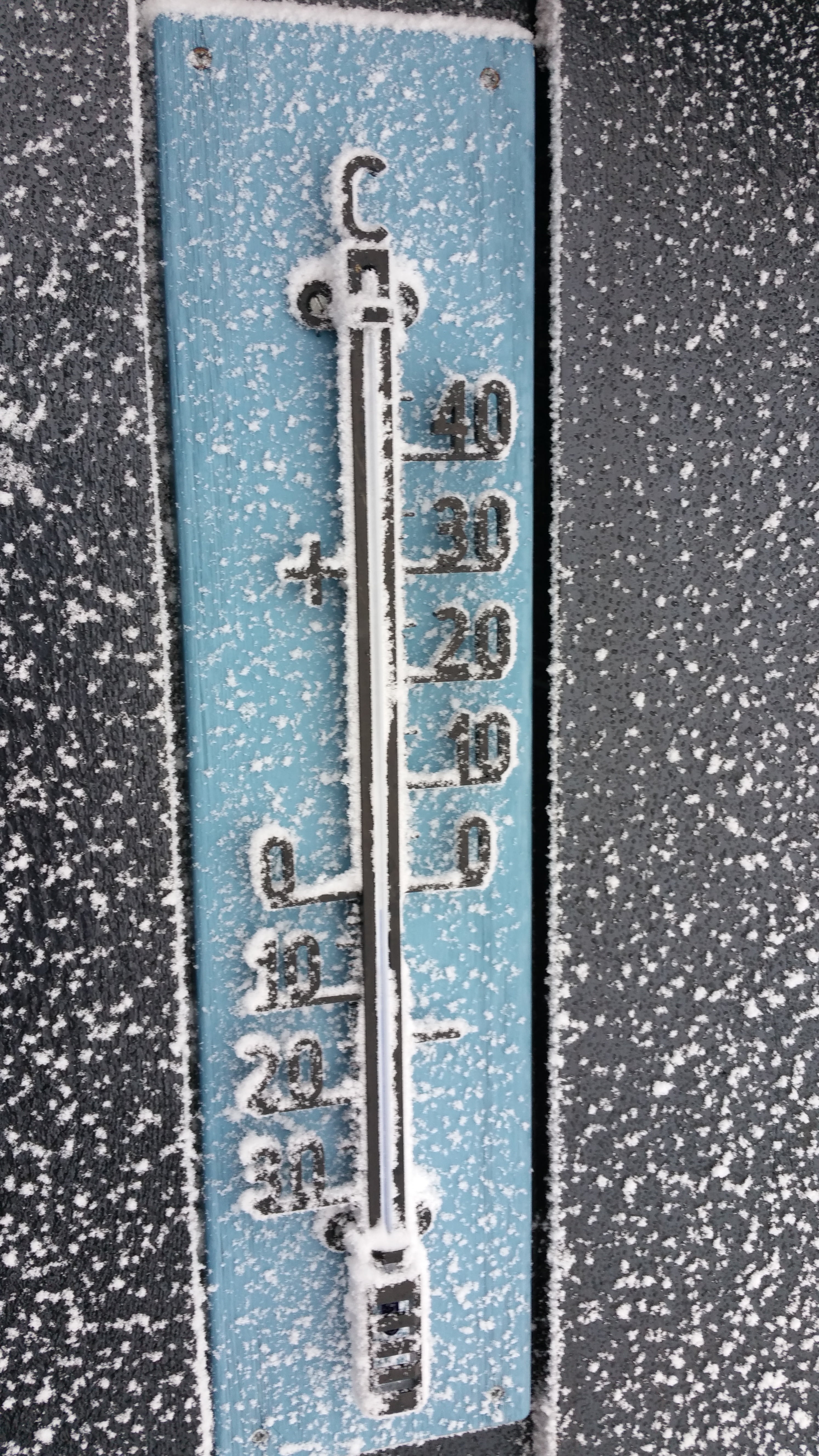 outdoors, blue, coldness, thermometer, single object, frozen, metal, equipment, entrance, close-up, 5K, steel, high angle view, snow, degree cane, accuracy, Phone HD Wallpaper