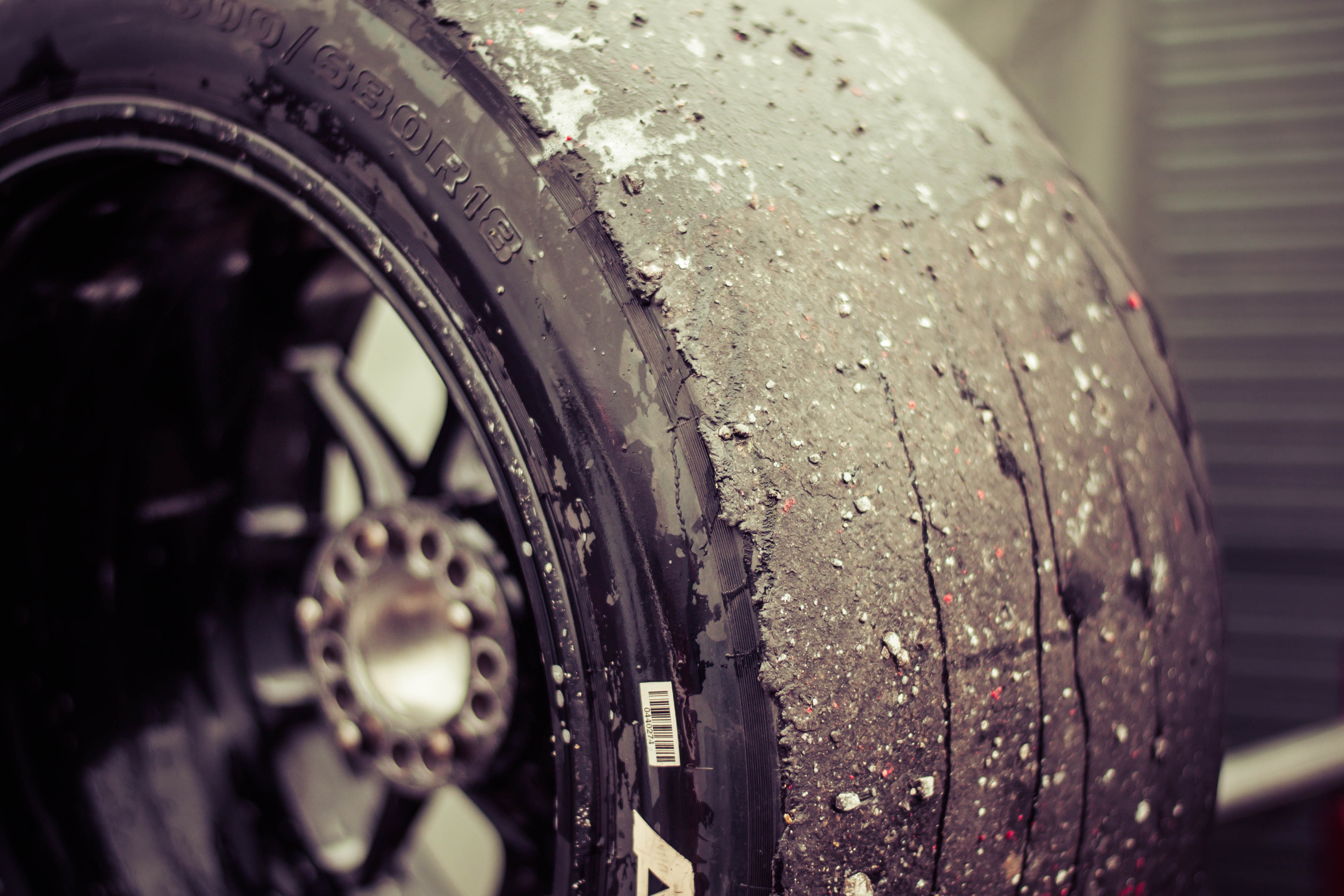 automobile, land vehicle, vehicle part, transportation, metal, rubber, racing car, 4K, tyre, vehicle, photo, no people, technology, pattern, race, close-up, HD Wallpaper
