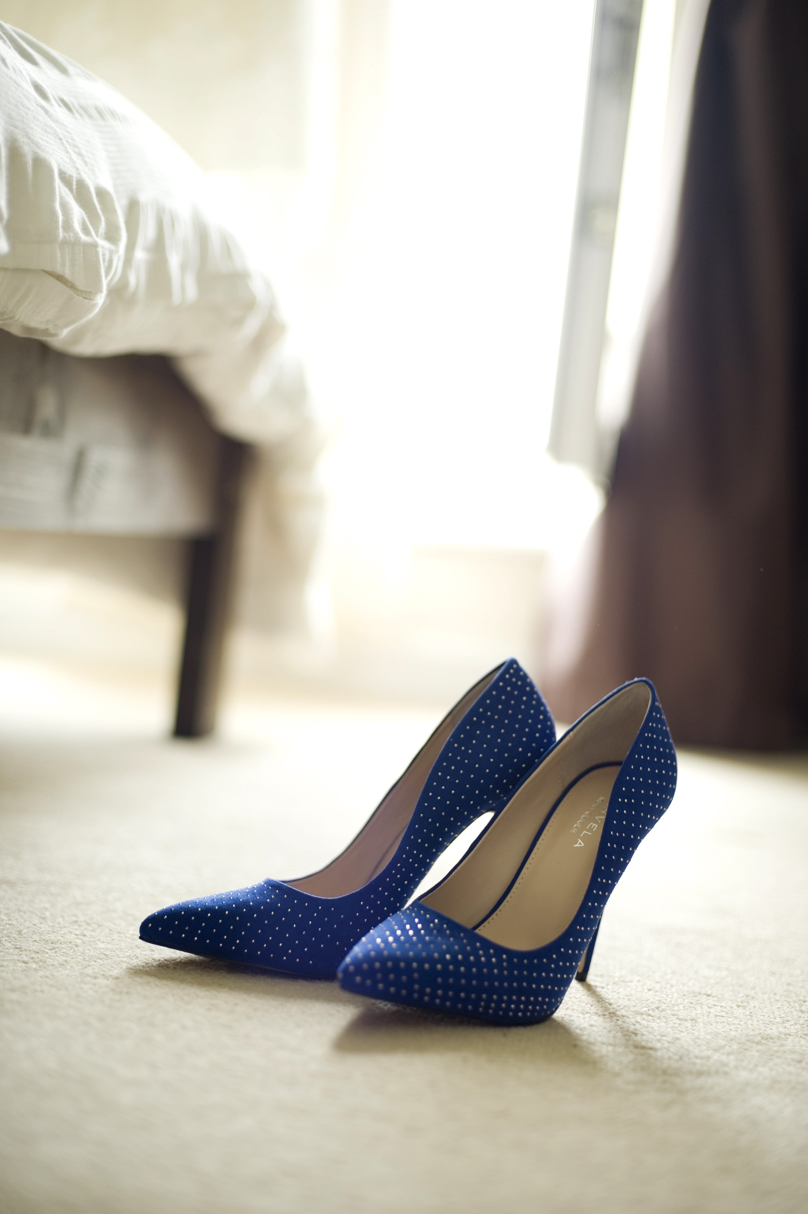 pointed, human leg, lifestyles, low section, human foot, dot, focus on foreground, blue, shoes, clothing, heels, indoors, bridal, pumps, beige, standing, Phone HD Wallpaper