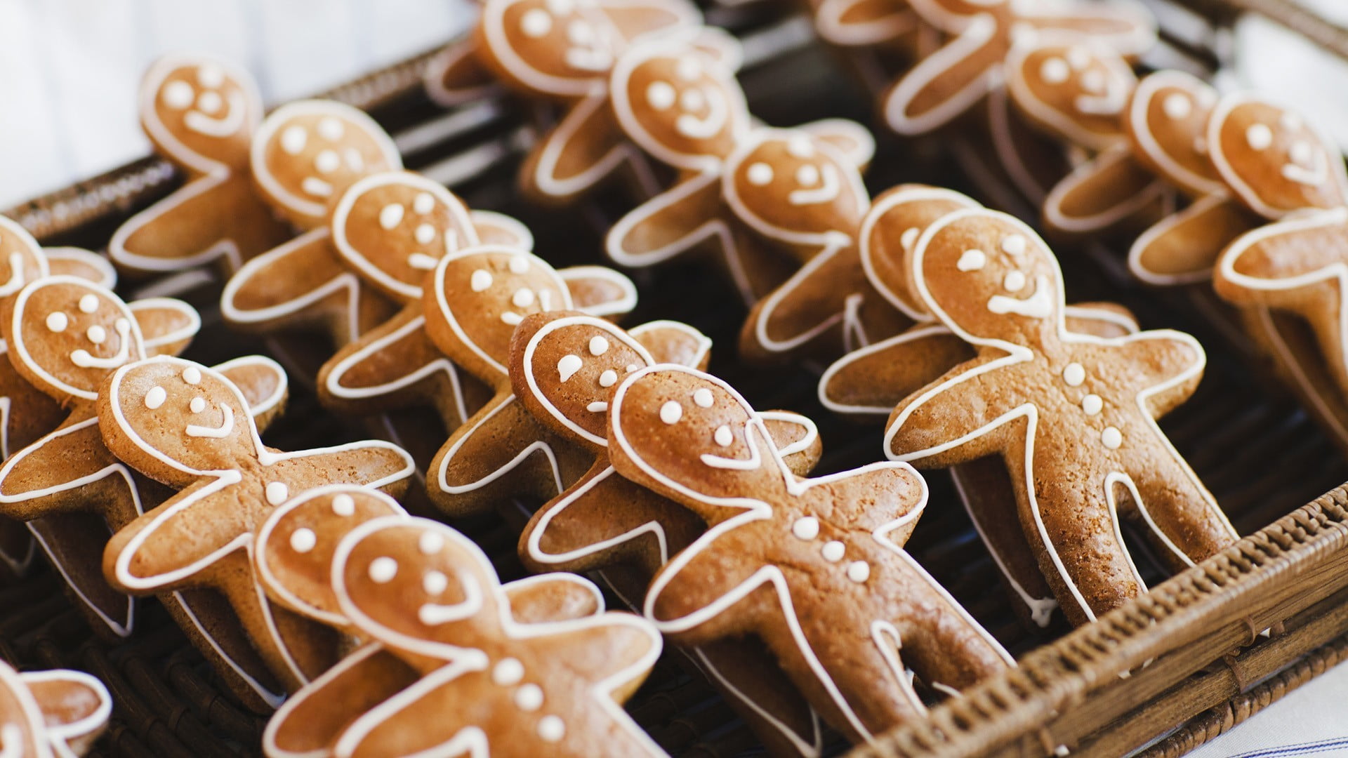 no people, brown, still life, large group of objects, close-up, temptation, creativity, starfish, sweet food, focus on foreground, indoors, men, food, gingerbread, HD Wallpaper