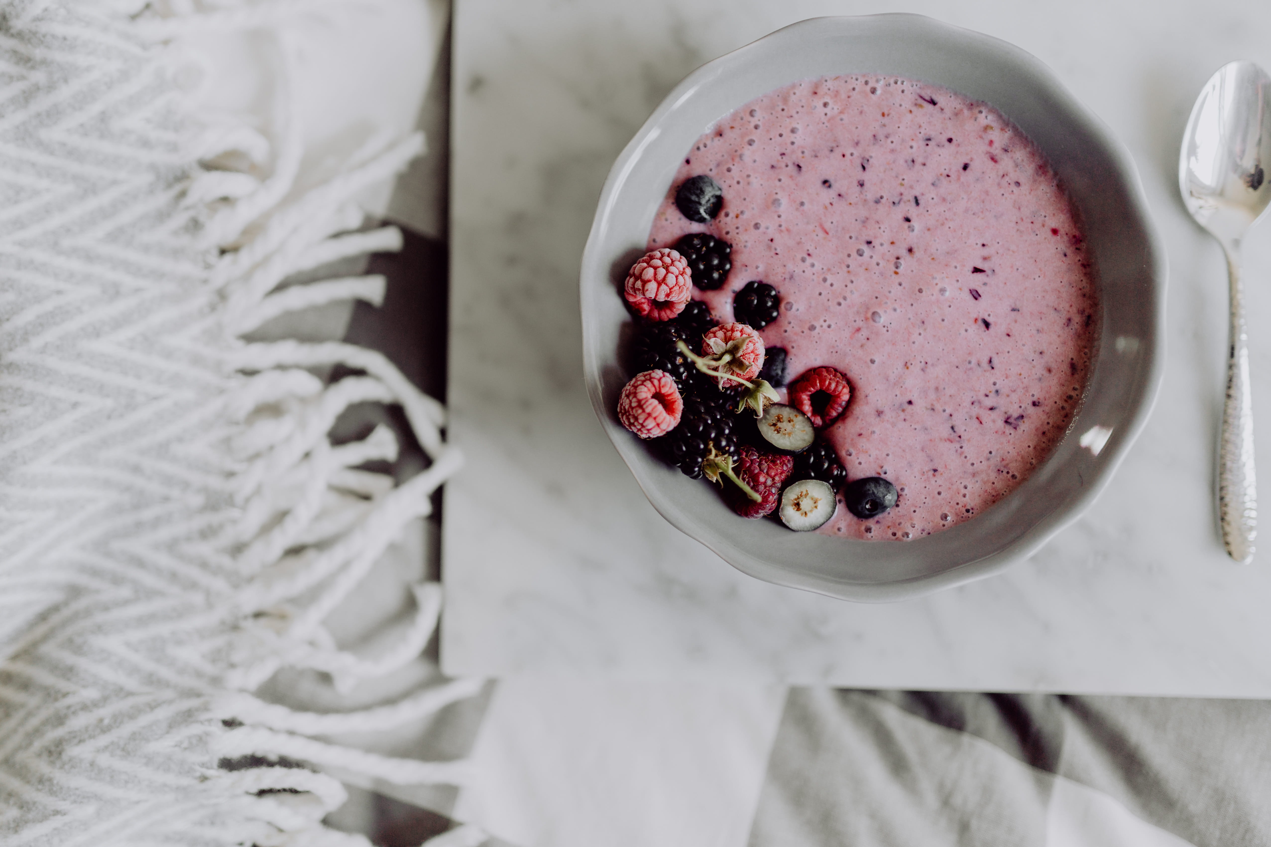 glass, directly above, drink, high angle view, seed, morning, indoors, yoghurt, freshness, 4K, raspberry, bowl, dairy product, berry fruit, yogurt, gingerbread, HD Wallpaper