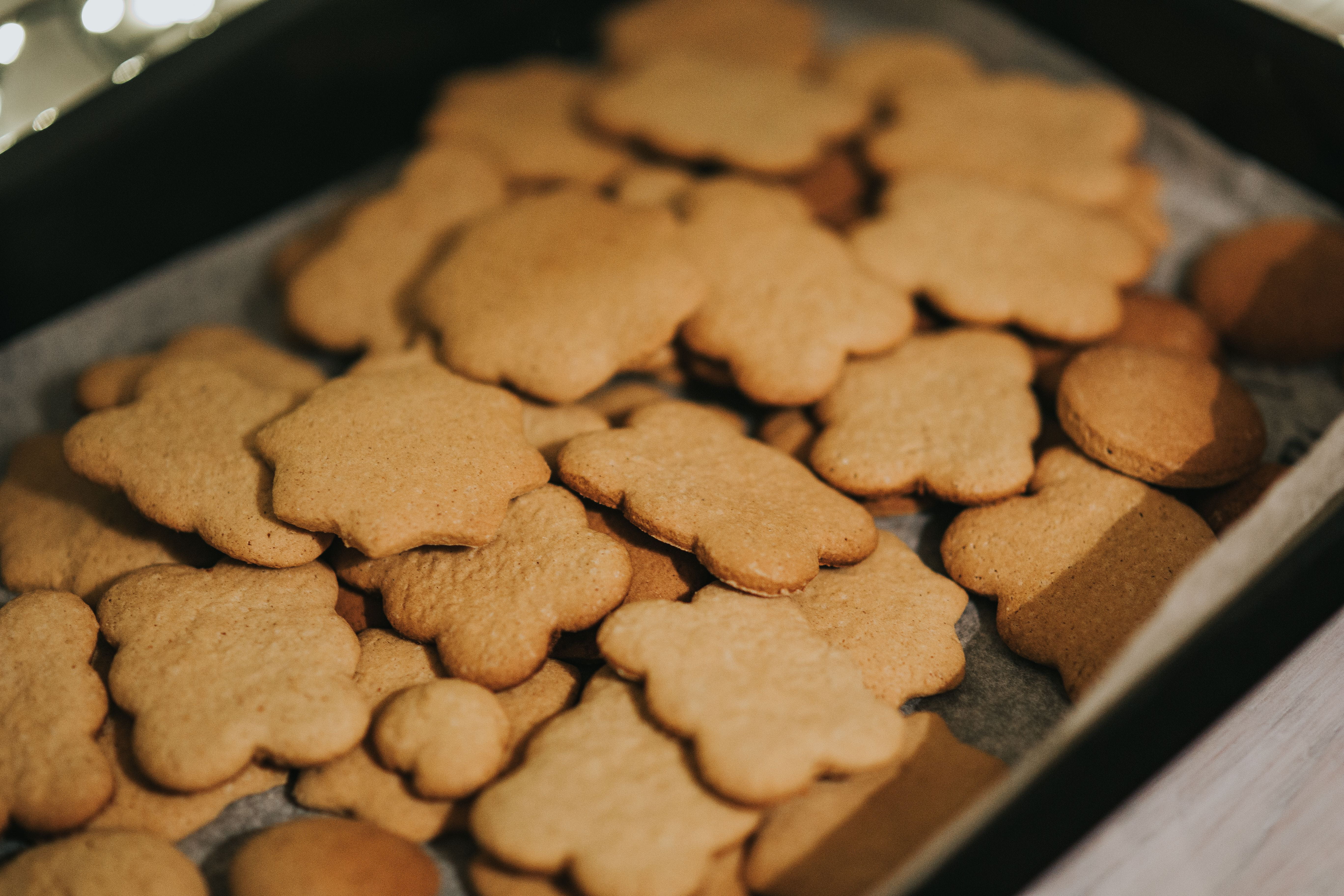 baking sheet, dessert, high angle view, sweet, snack, brown, food and drink, indoors, Homemade, freshness, close-up, cookies, baking tray, shape, no people, HD Wallpaper