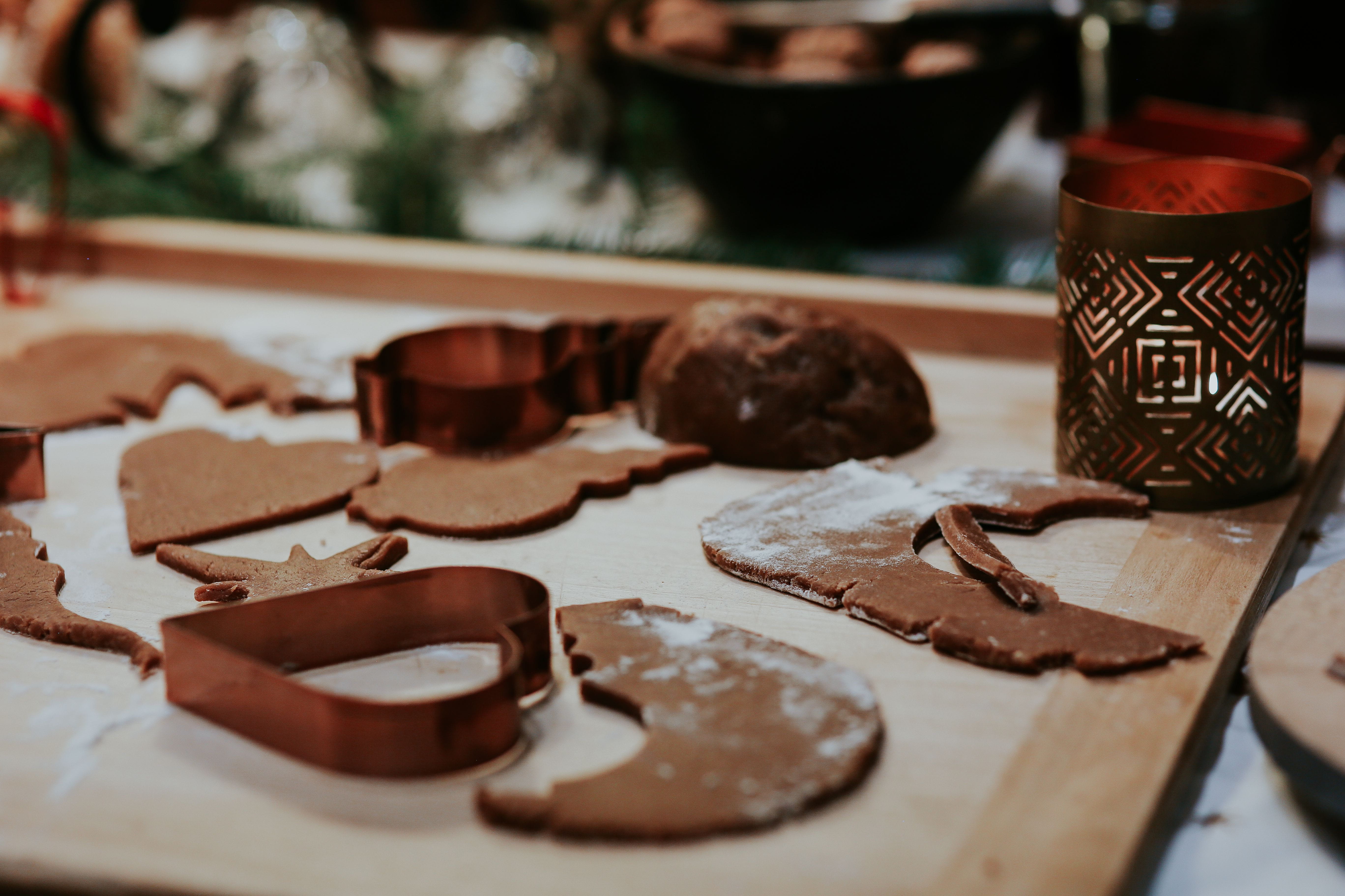 baked, baked pastry item, decoration, sweet Food, table, 5K, homemade, indulgence, unhealthy eating, no people, Cookies, freshness, food, dessert, close-up, HD Wallpaper