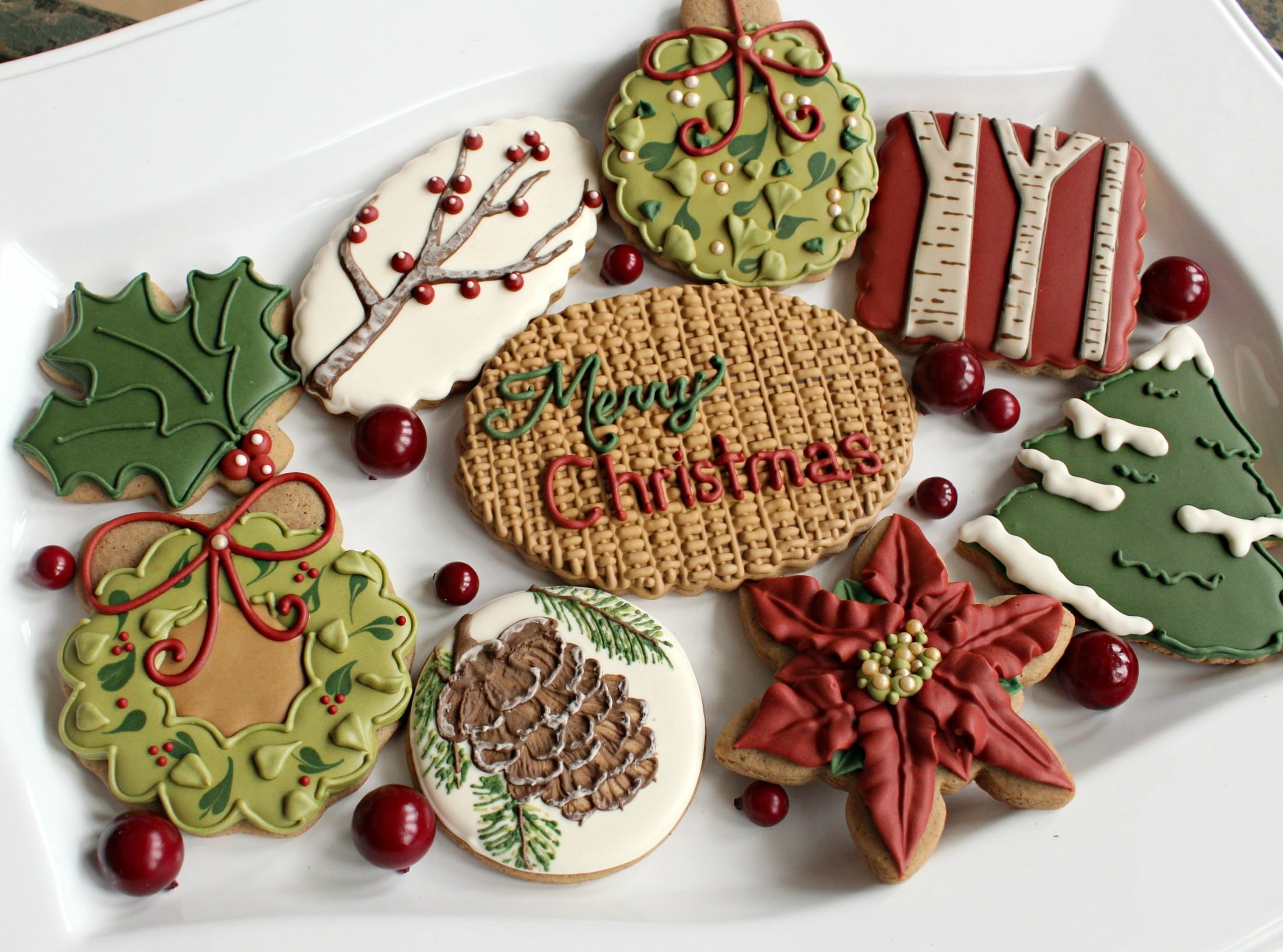 high angle view, treats, gingerbread Cookie, food, food and drink, lot, brown, winter, plate, bakery, color, decorating, holiday, homemade, ready-to-eat, HD Wallpaper