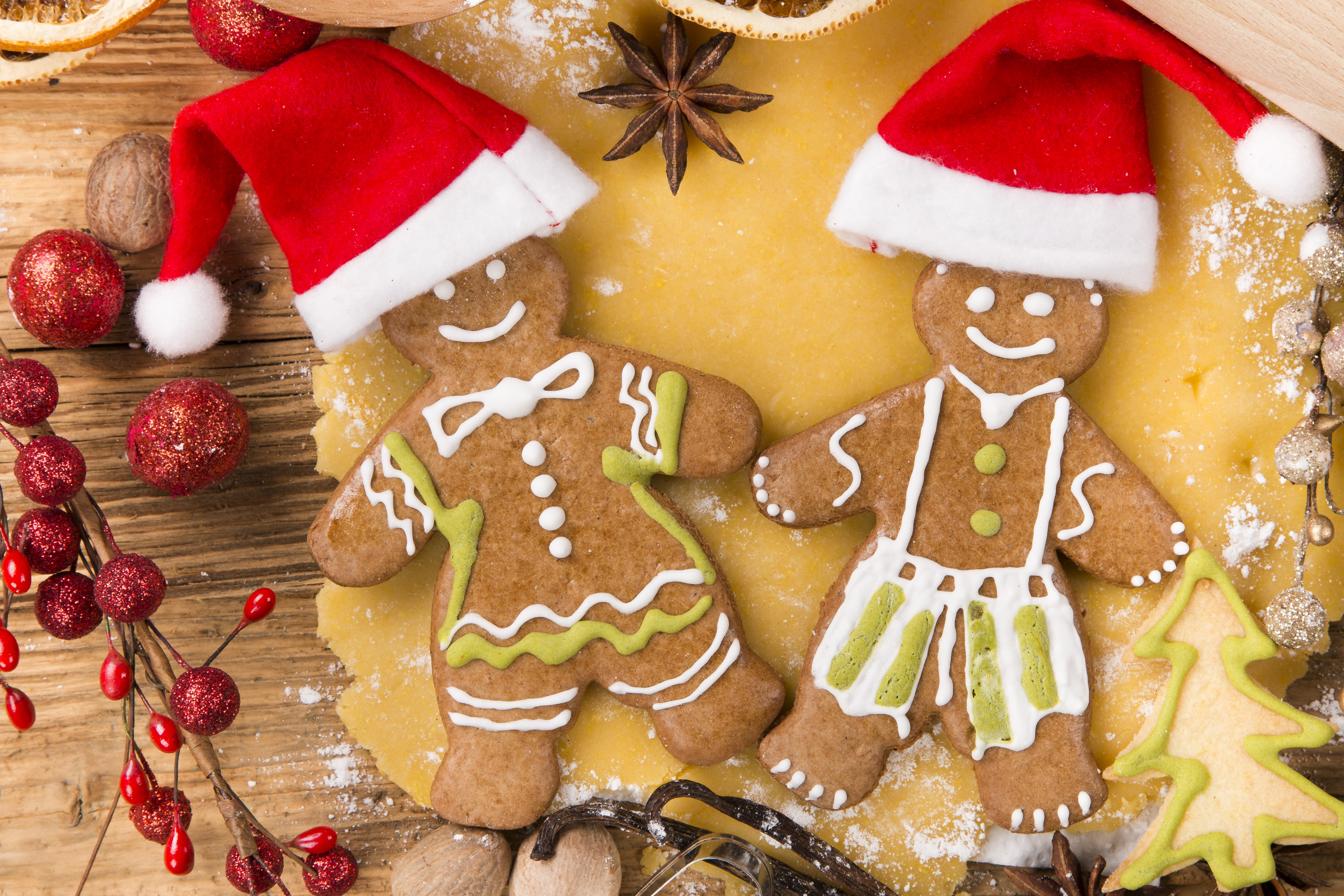 hat food, snow, star Shape, baked, humor, wood - Material, season, backgrounds, cake, Gingerbread, christmas Ornament, two, cinnamon, brown, celebration, HD Wallpaper