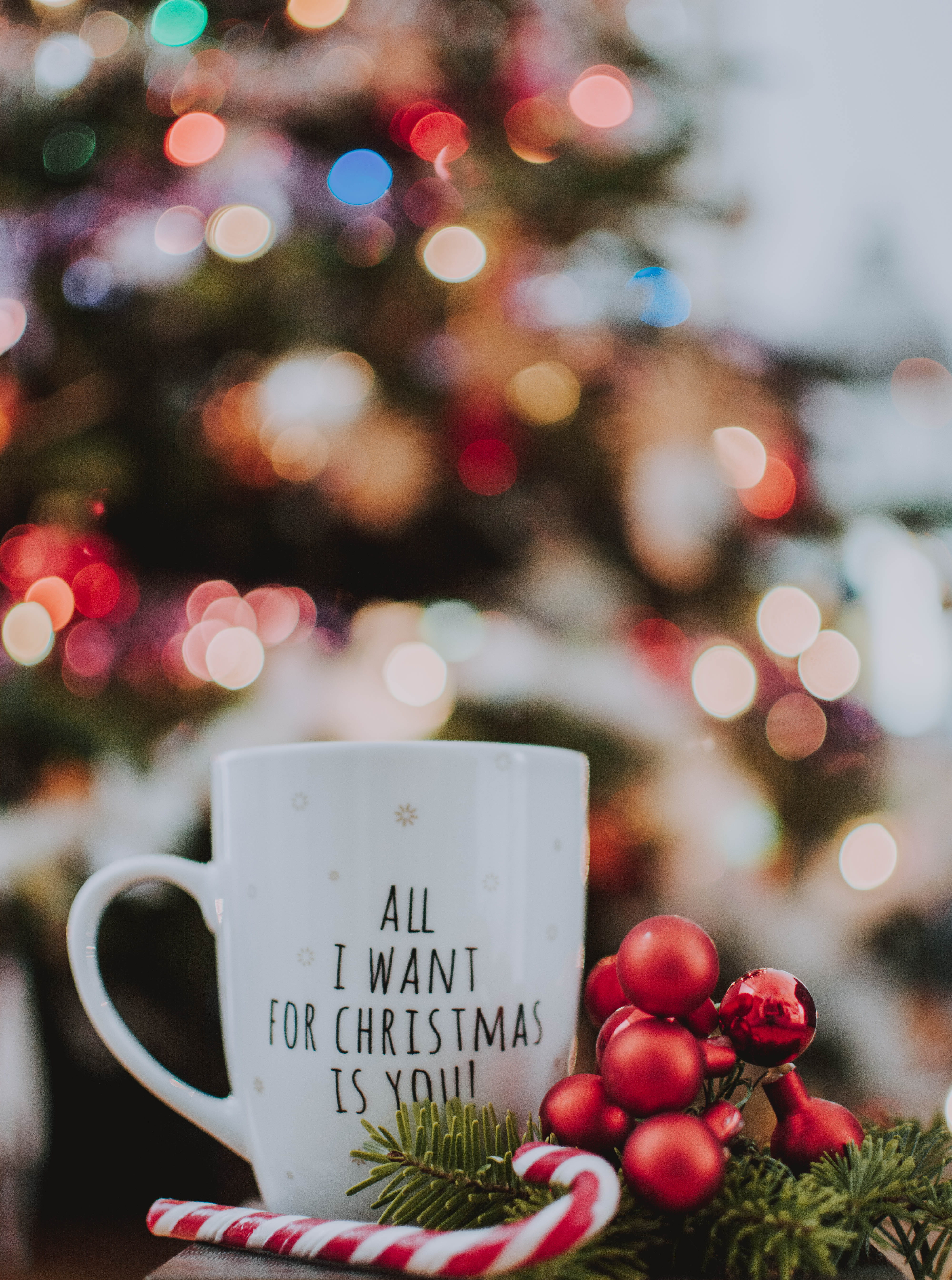 christmas ornament, close-up, candy, crockery, western script, celebration event, christmas decoration, white, coffee cup, christmas tree, lens flare, food and drink, Phone HD Wallpaper