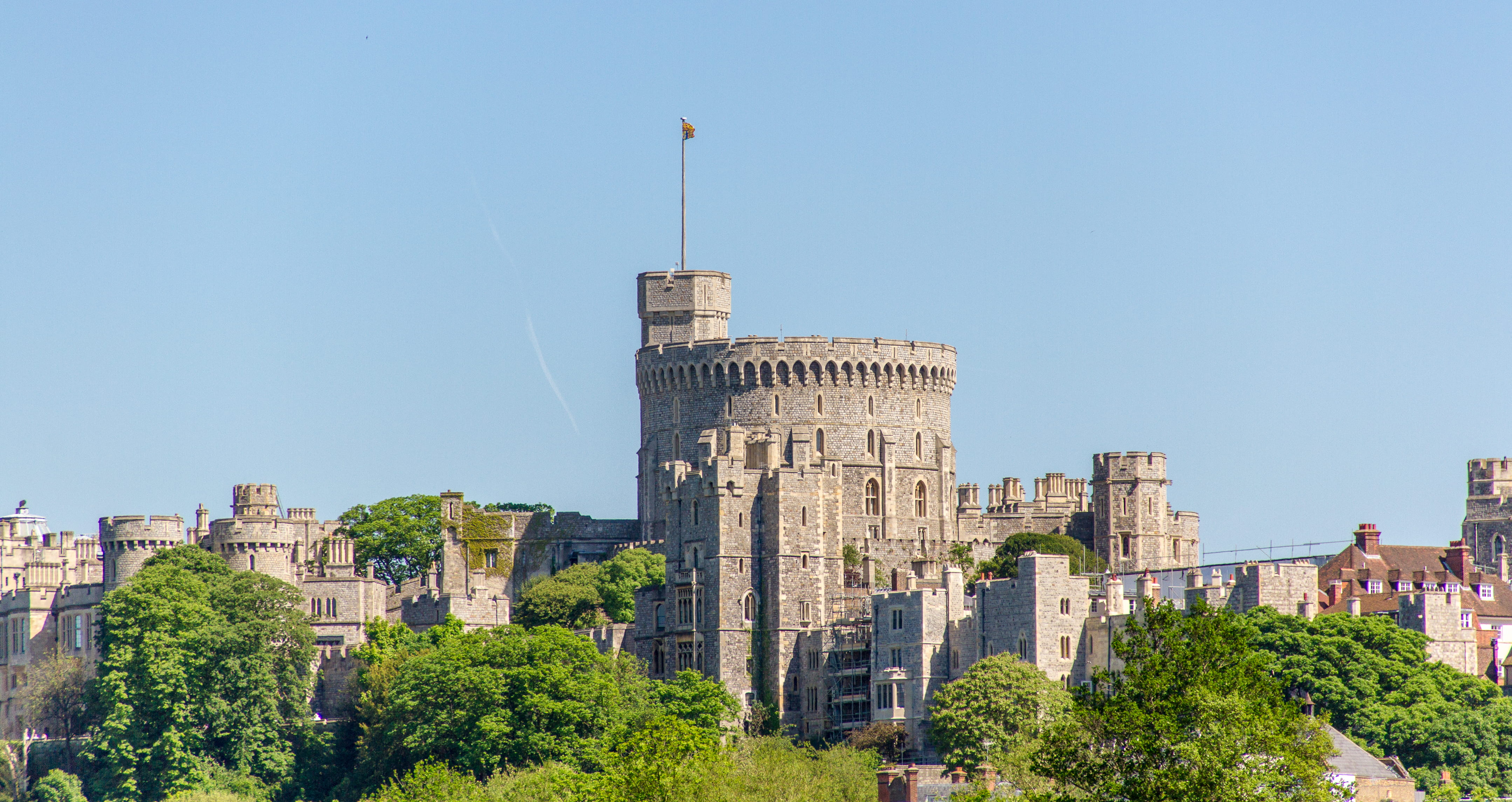 4K, united kingdom, history, sky, building, built structure, queen, tower, outdoors, day, office building exterior, architecture, travel destinations, HD Wallpaper