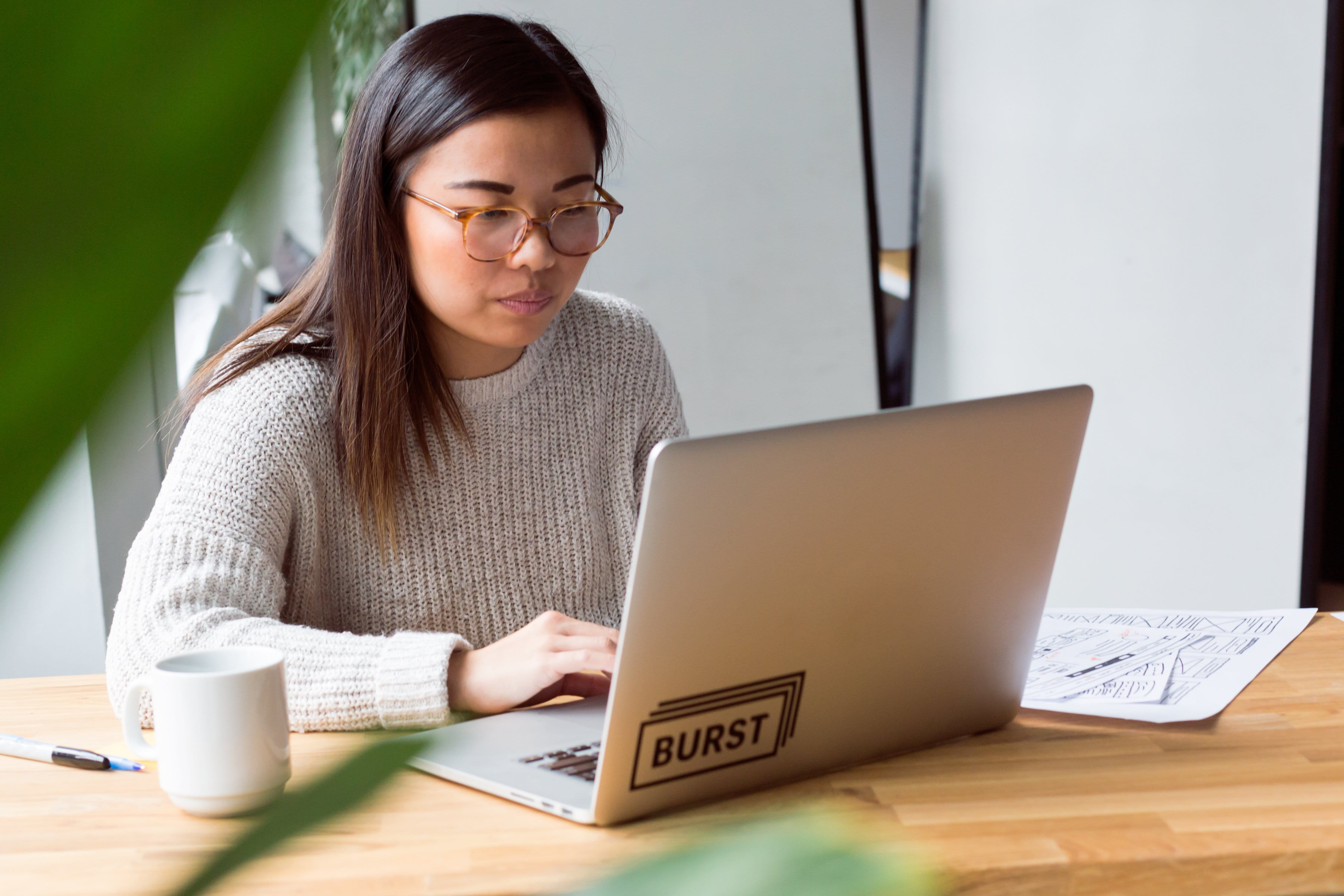 internet, women, mug, young adult, connection, brown hair, Ecommerce, Computer, Graphic Design, Technology, 4K, Online, eyeglasses, Design, Keyboard, Business, HD Wallpaper