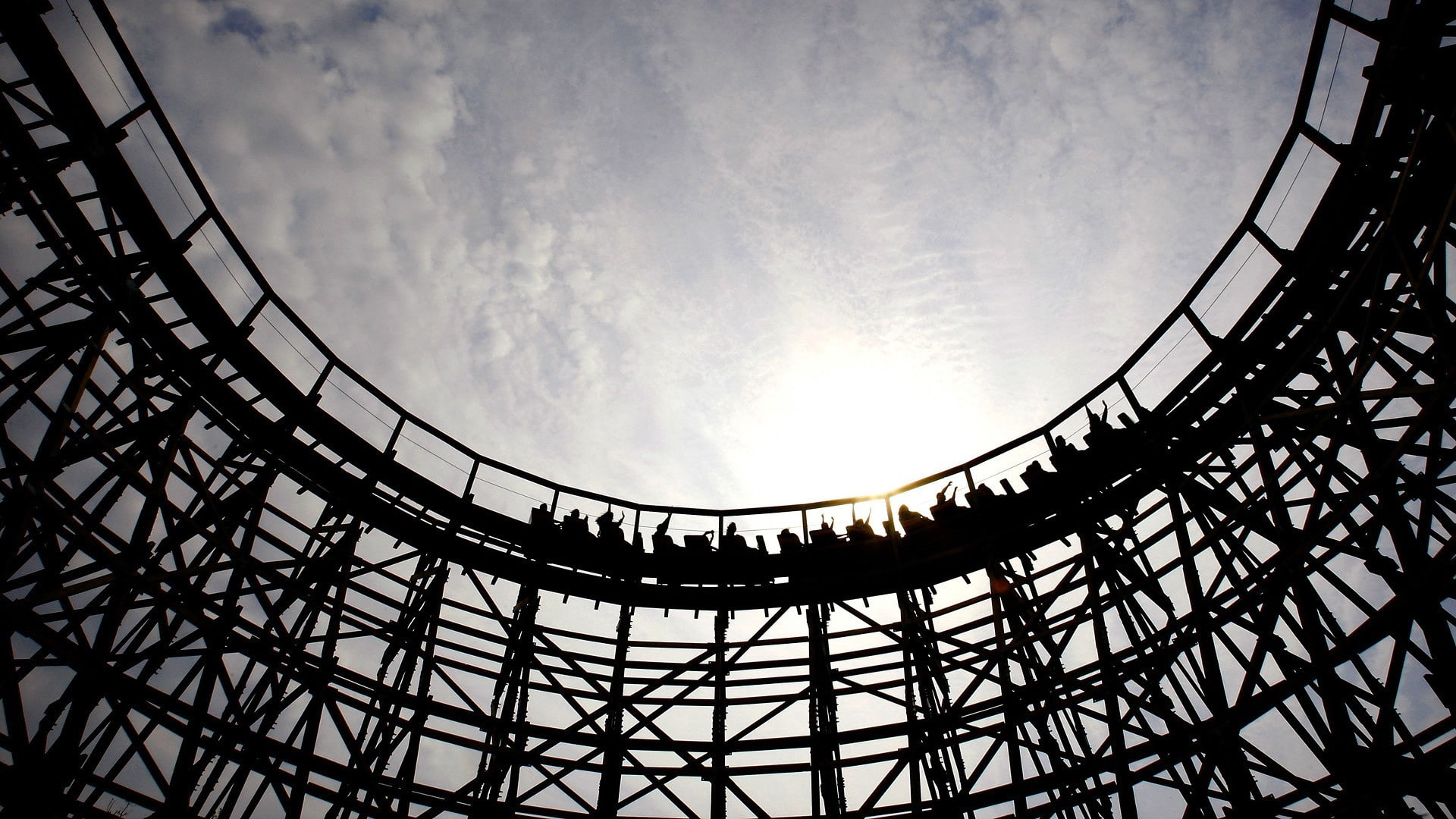 wood, city, circle, low angle view, amusement park, sunlight, curve, amusement park ride, outdoors, built structure, arts culture and entertainment, cloud - sky, HD Wallpaper