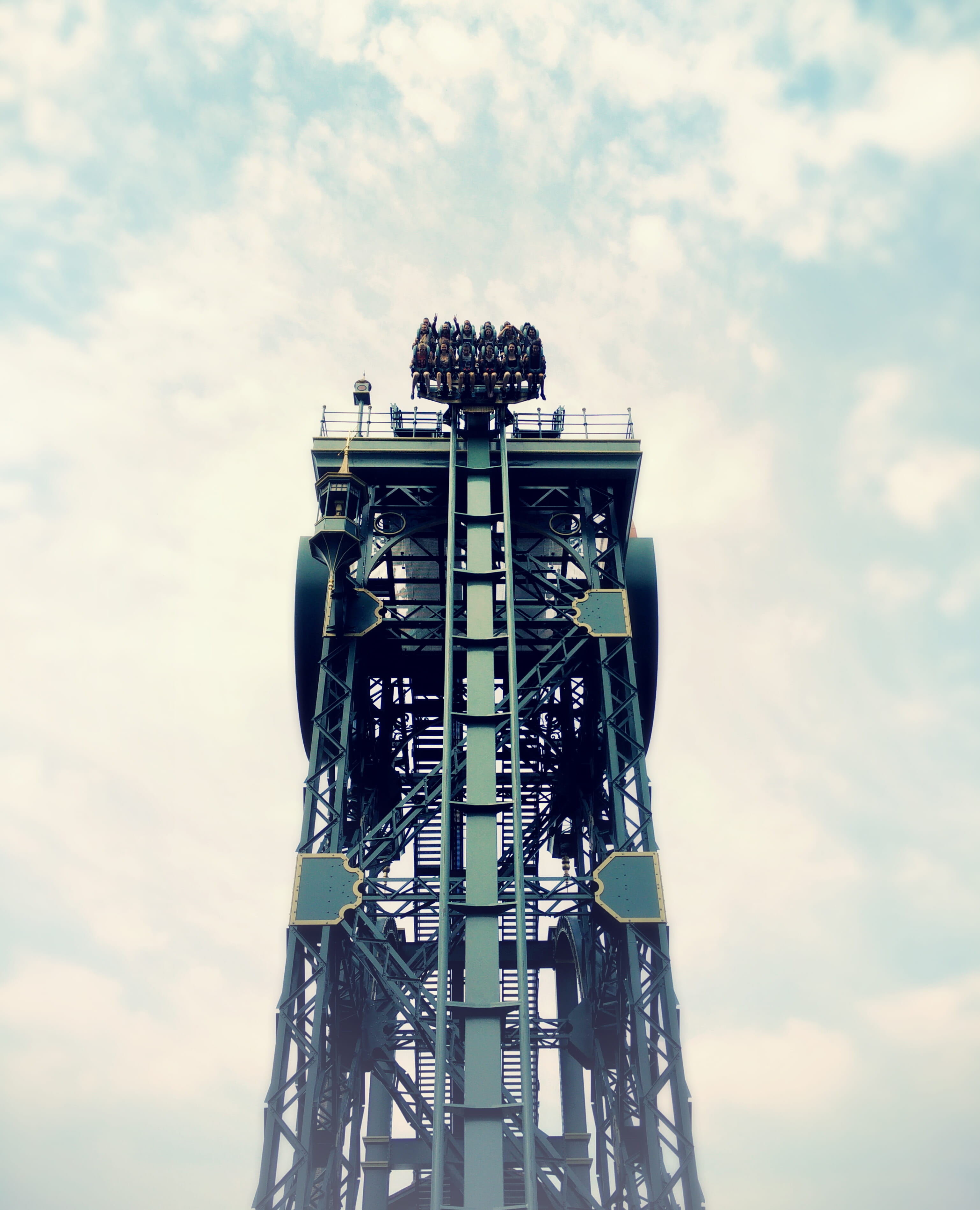 built structure, amusement park, efteling, building exterior, arts culture and entertainment, cloud - sky, plant, technology, sky, netherlands, tower, nature, Phone HD Wallpaper