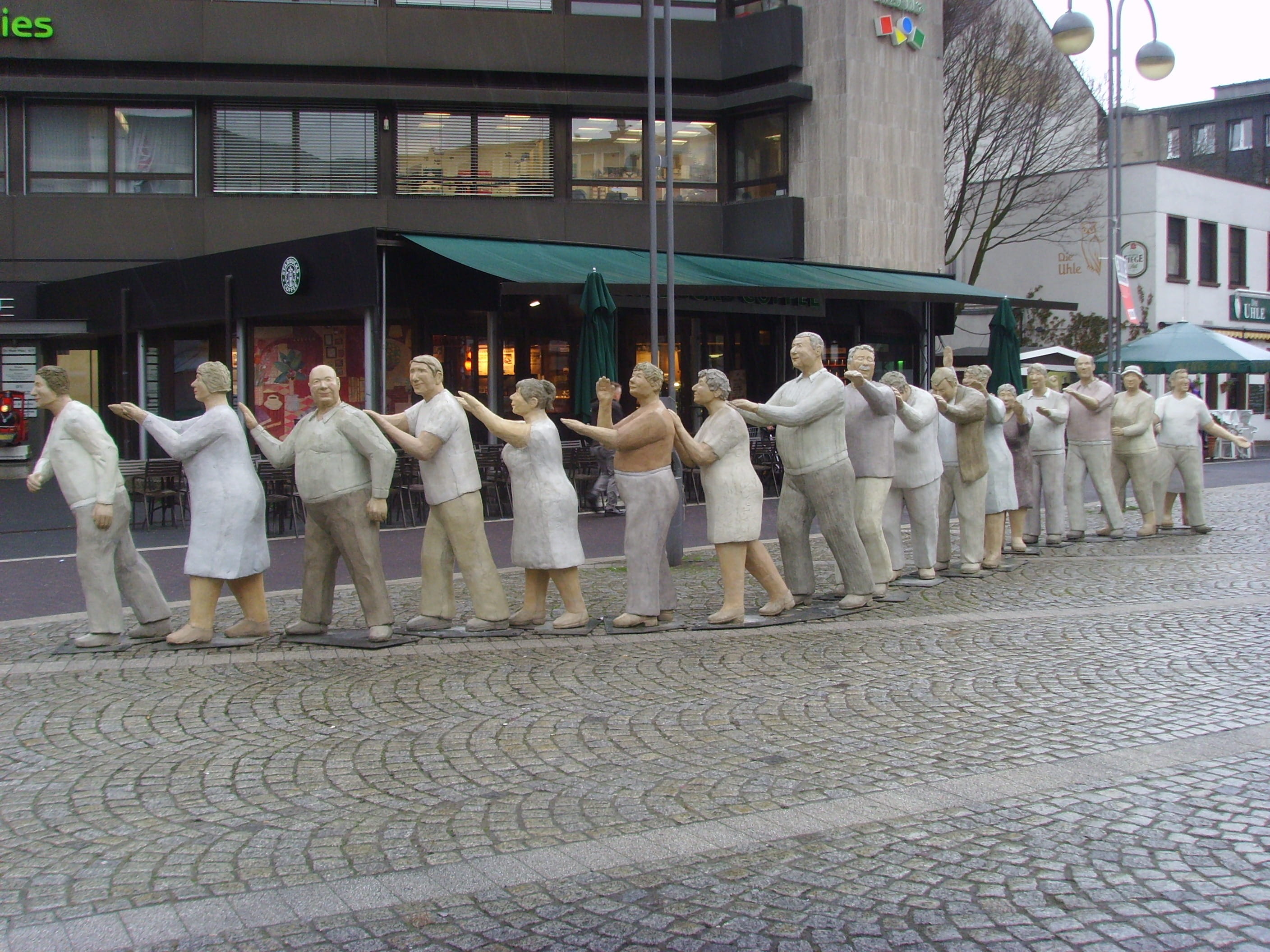group of people, Lechner, built structure, creativity, outdoors, female likeness, daytime, city, Arts, mannequin, architecture, retail display, adult, Queue, HD Wallpaper