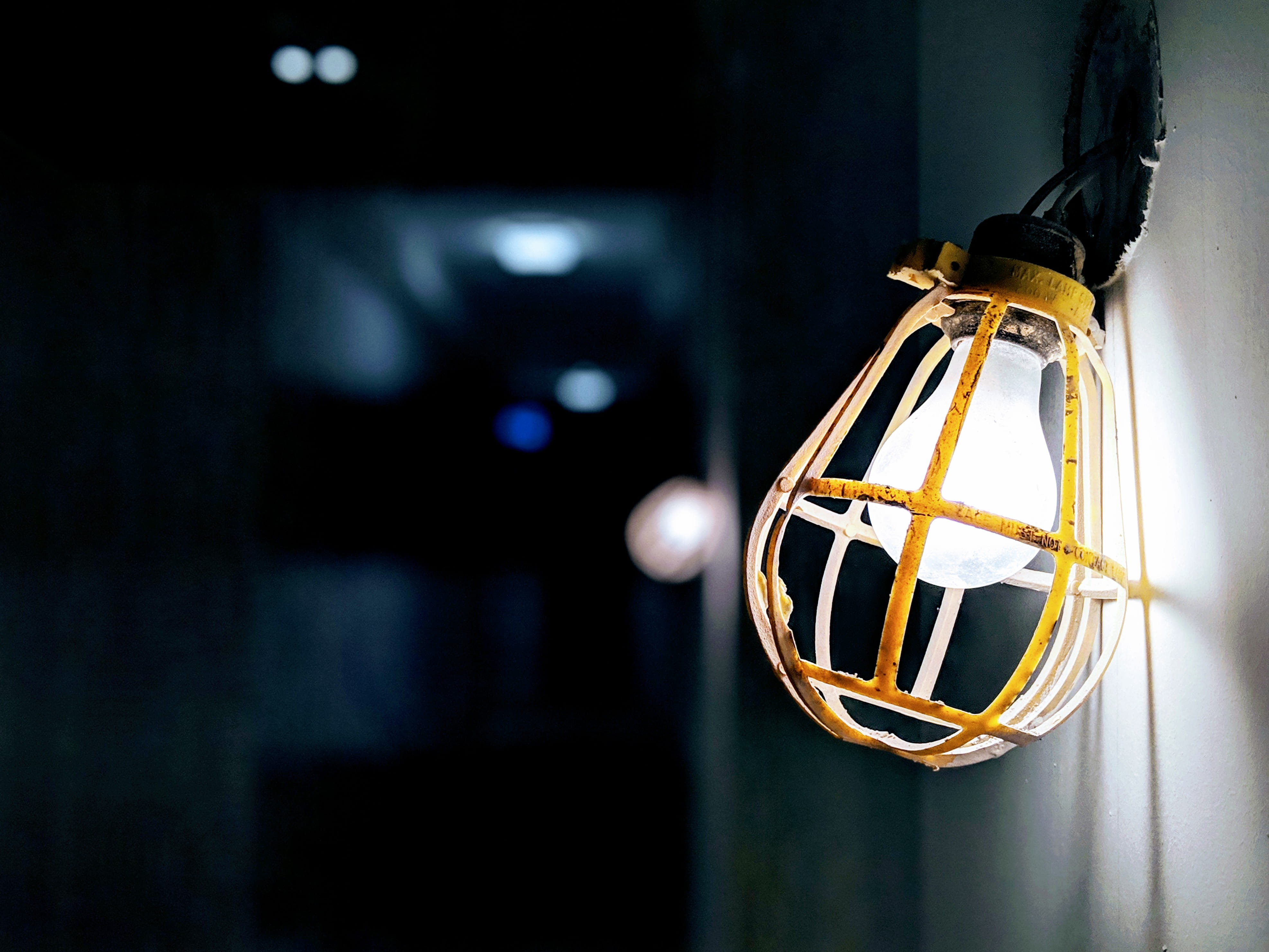 copy space, lightbulb, sport, no people, screen, single object, strobe, lampshade, 406 adelaide st e, still life, stage, indoors, lighting, light fixture, HD Wallpaper