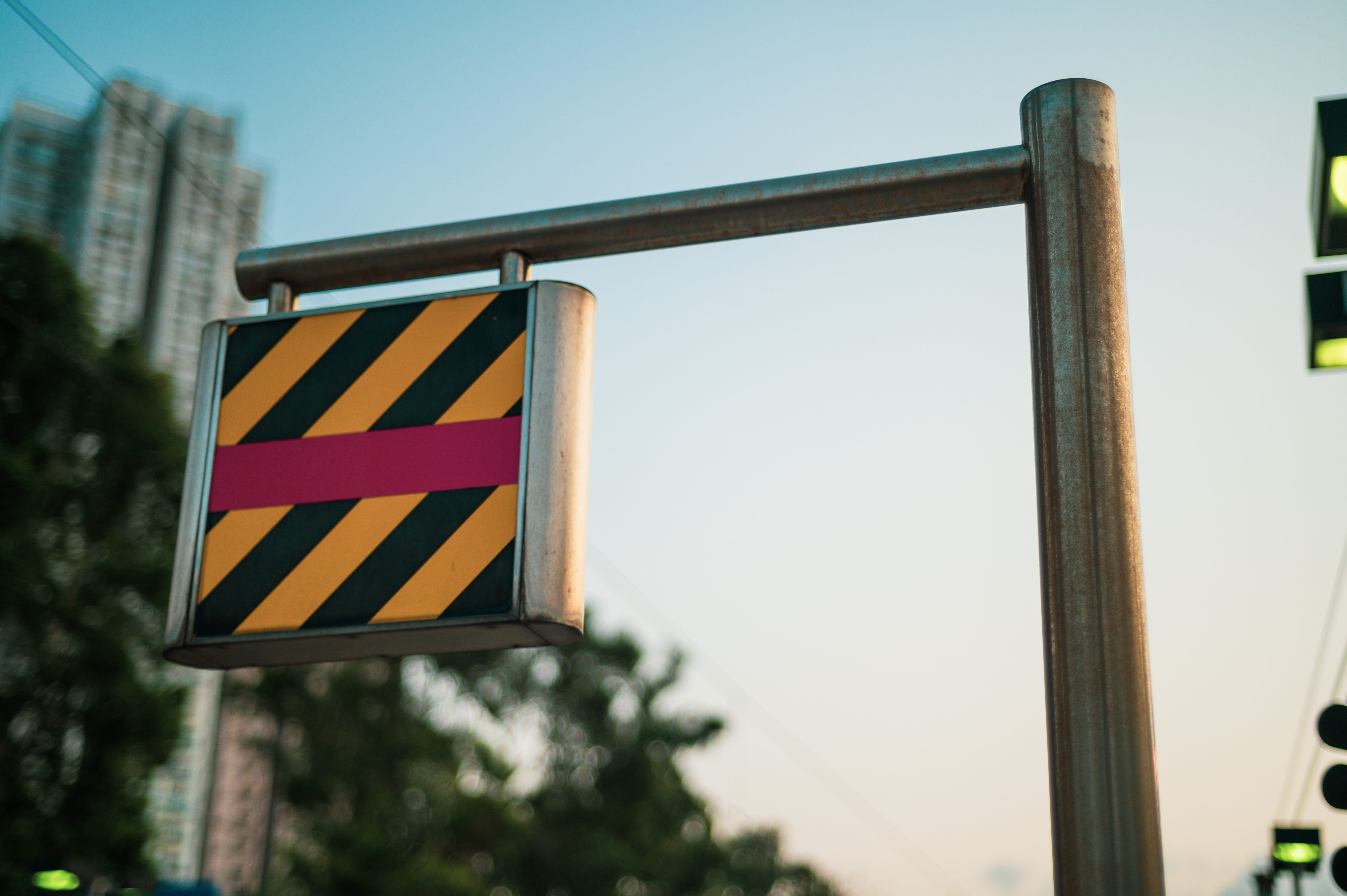 architecture, outdoors, plate, strobes, tarmac, triangle, clear sky, pole, road, building, asphalt, office building, bus stop, symbol, city, arrow, road sign, HD Wallpaper