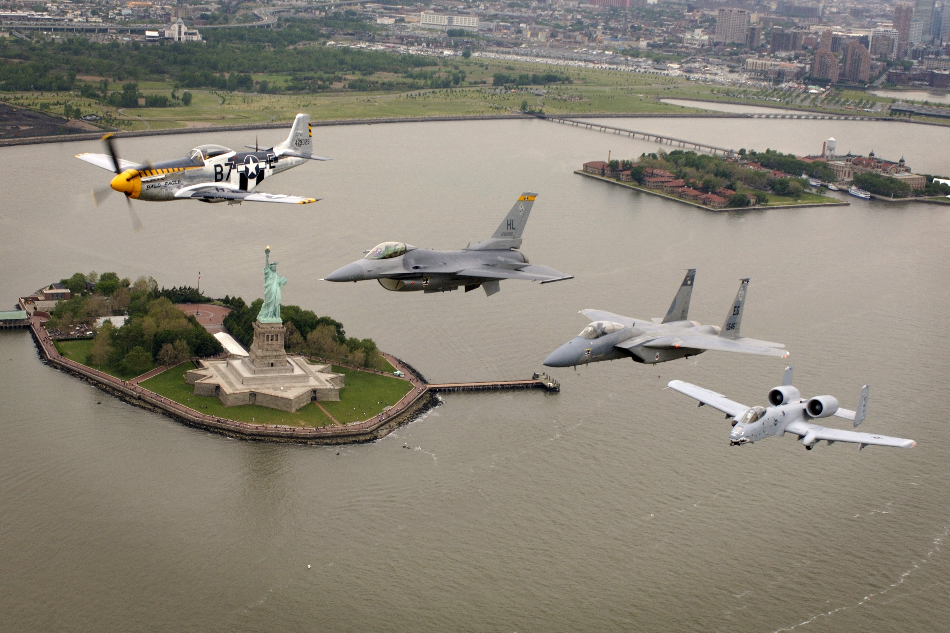 york, hd, 2K, thunderbolt, new, Military, planes, eagle, f, city, art, aircraft, statue, vehicles, liberty, ii, HD Wallpaper