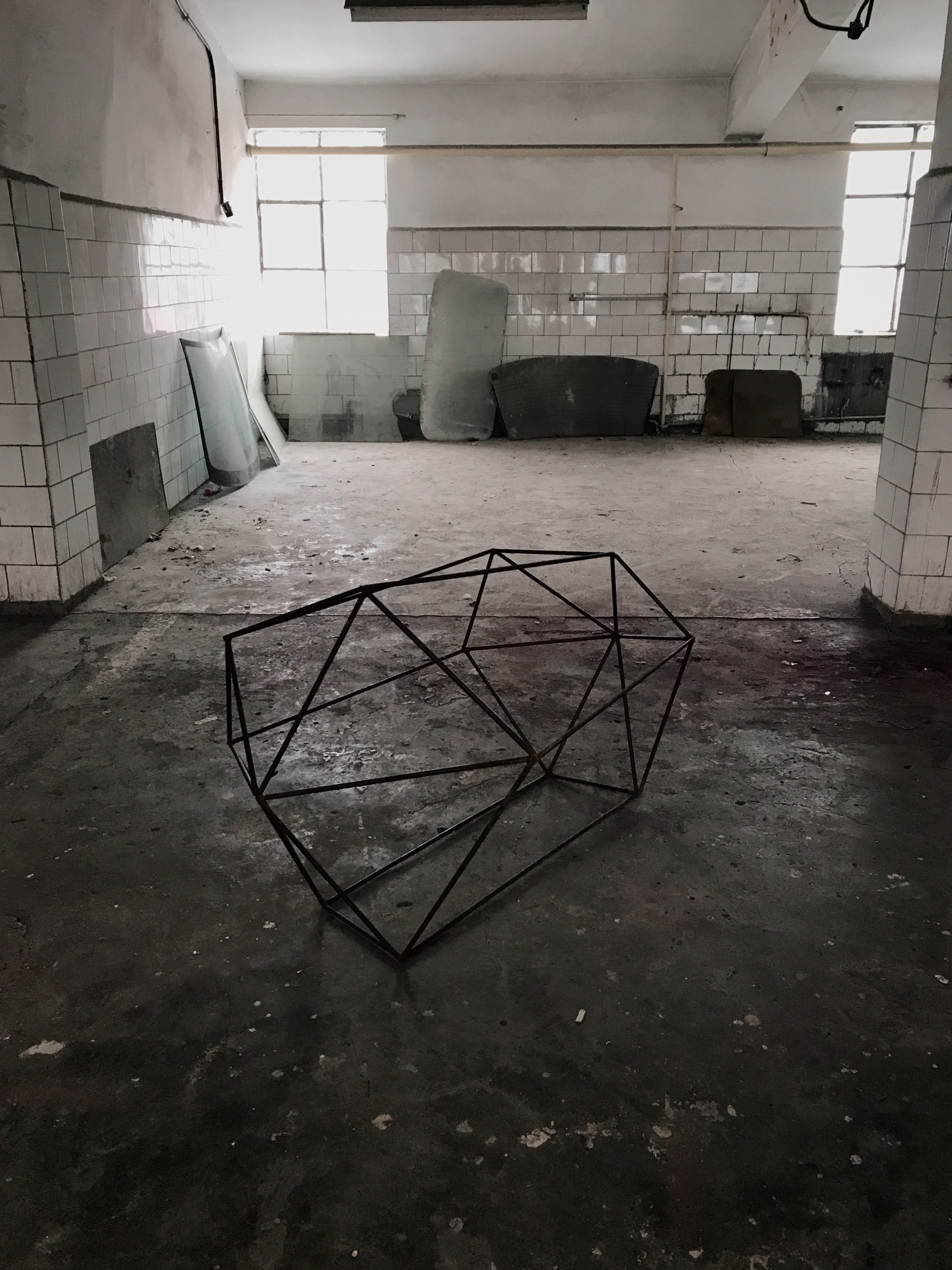 home interior, 4K, installation, building, damaged, bad condition, architecture, abandoned, seat, built structure, interior, chair, furniture, no people, Phone HD Wallpaper