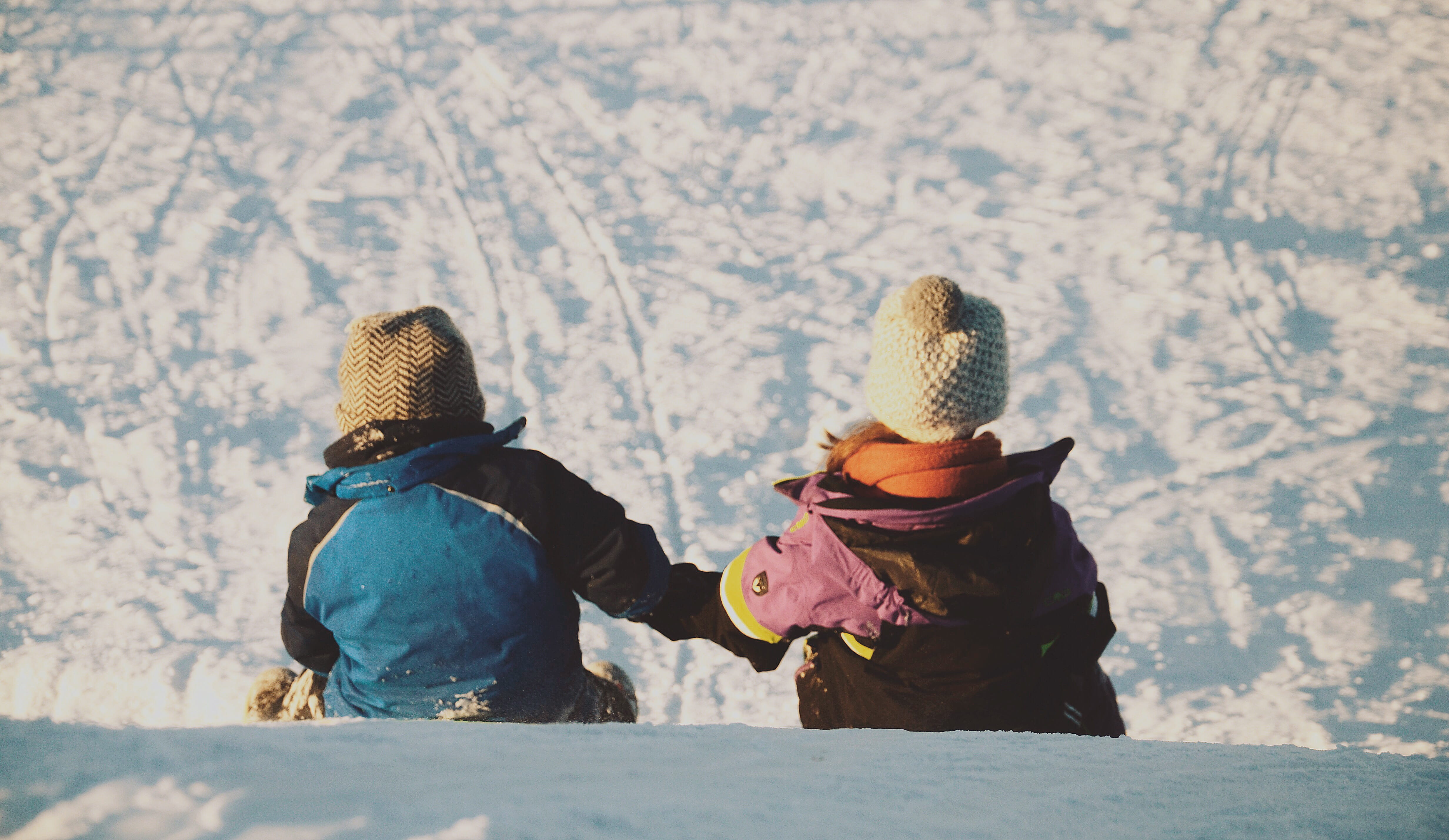 children, play, two people, jacket, two, cold, togetherness, holiday, 4K, couple, sunlight, women, real people, knit hat, childhood, nature, sitting, child, HD Wallpaper