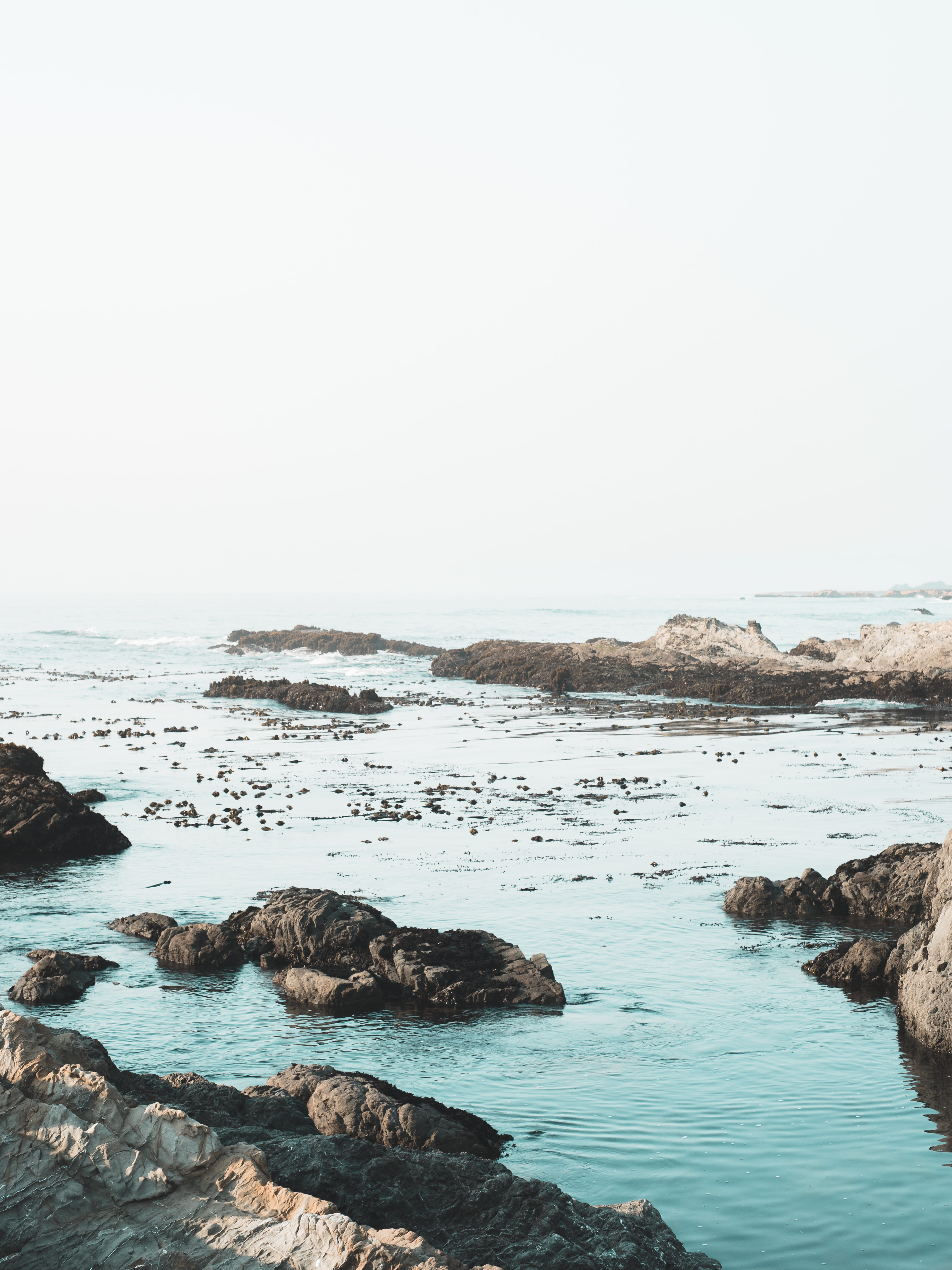 fort bragg, outdoors, non-urban scene, rock formation, copy space, day, water, beach, rock - object, high, ocean, beauty in nature, waters, clear sky, solid, Phone HD Wallpaper