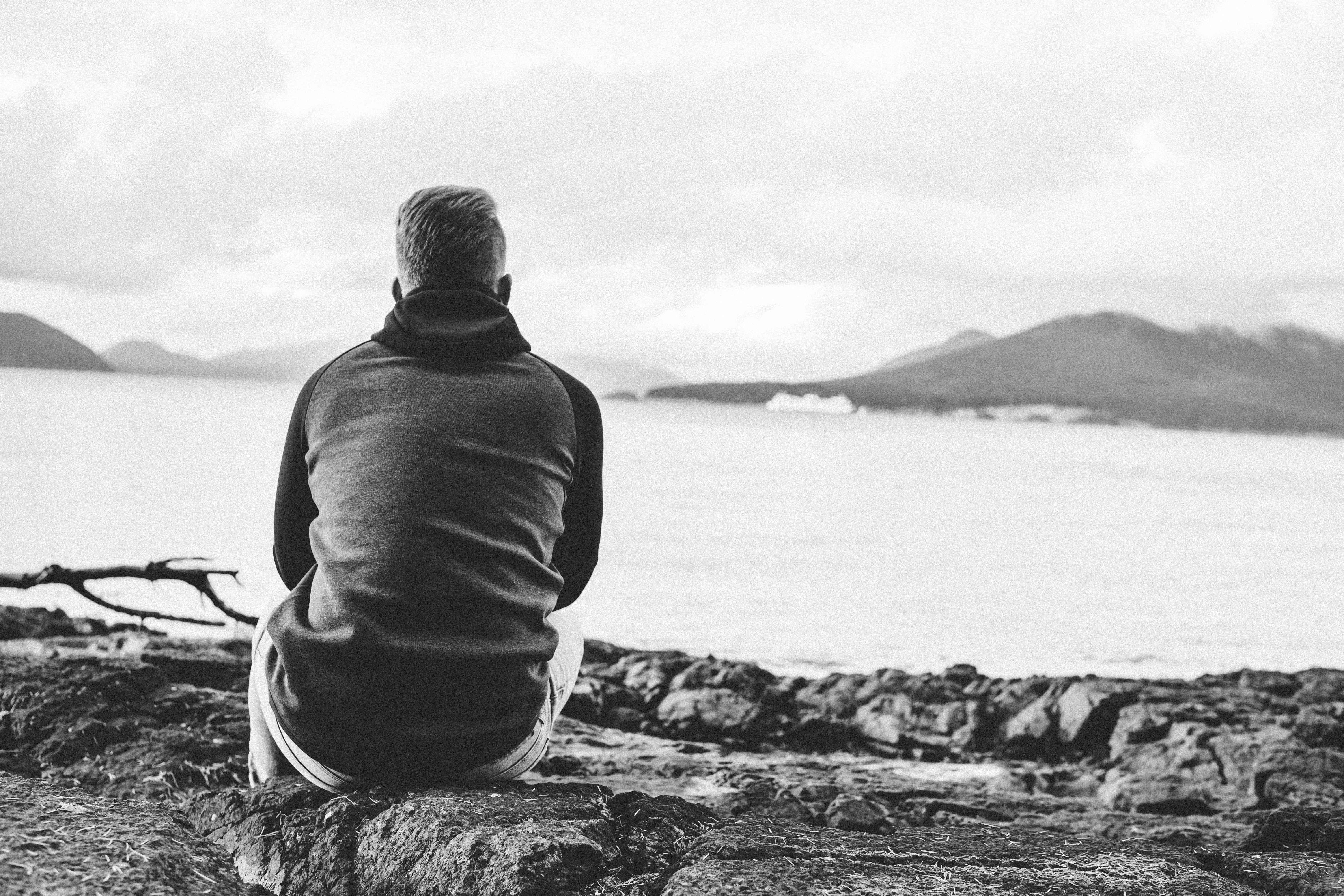 united states, black and white, sky, tranquil scene, mountain, deep thinking, ocean, scenics - nature, real people, water, nature, leisure activity, pose, HD Wallpaper