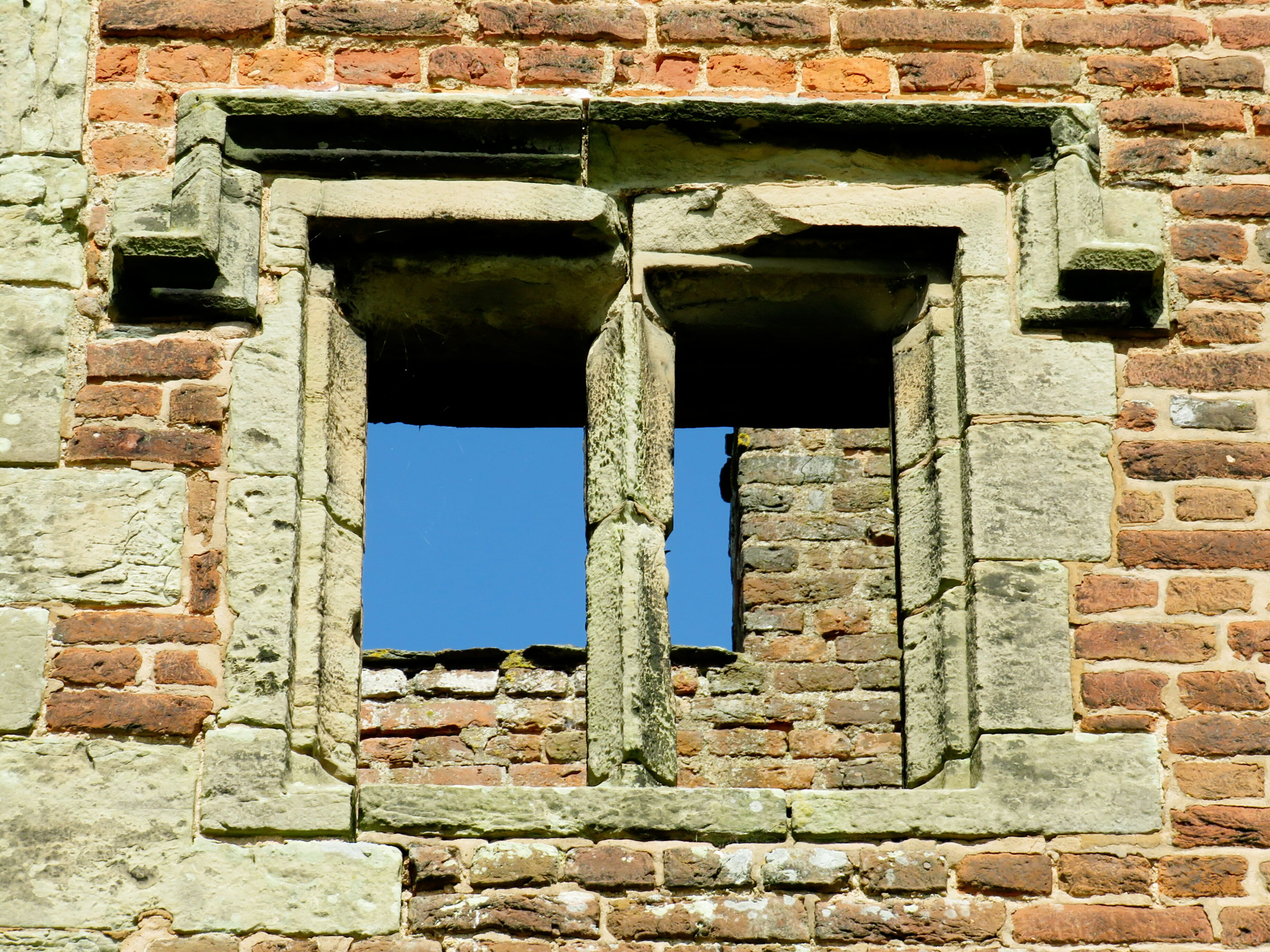 broken, built structure, park, old ruin, wall, 2K, deterioration, old, history, window, brick wall, stone, ruined, building exterior, ancient civilization, HD Wallpaper