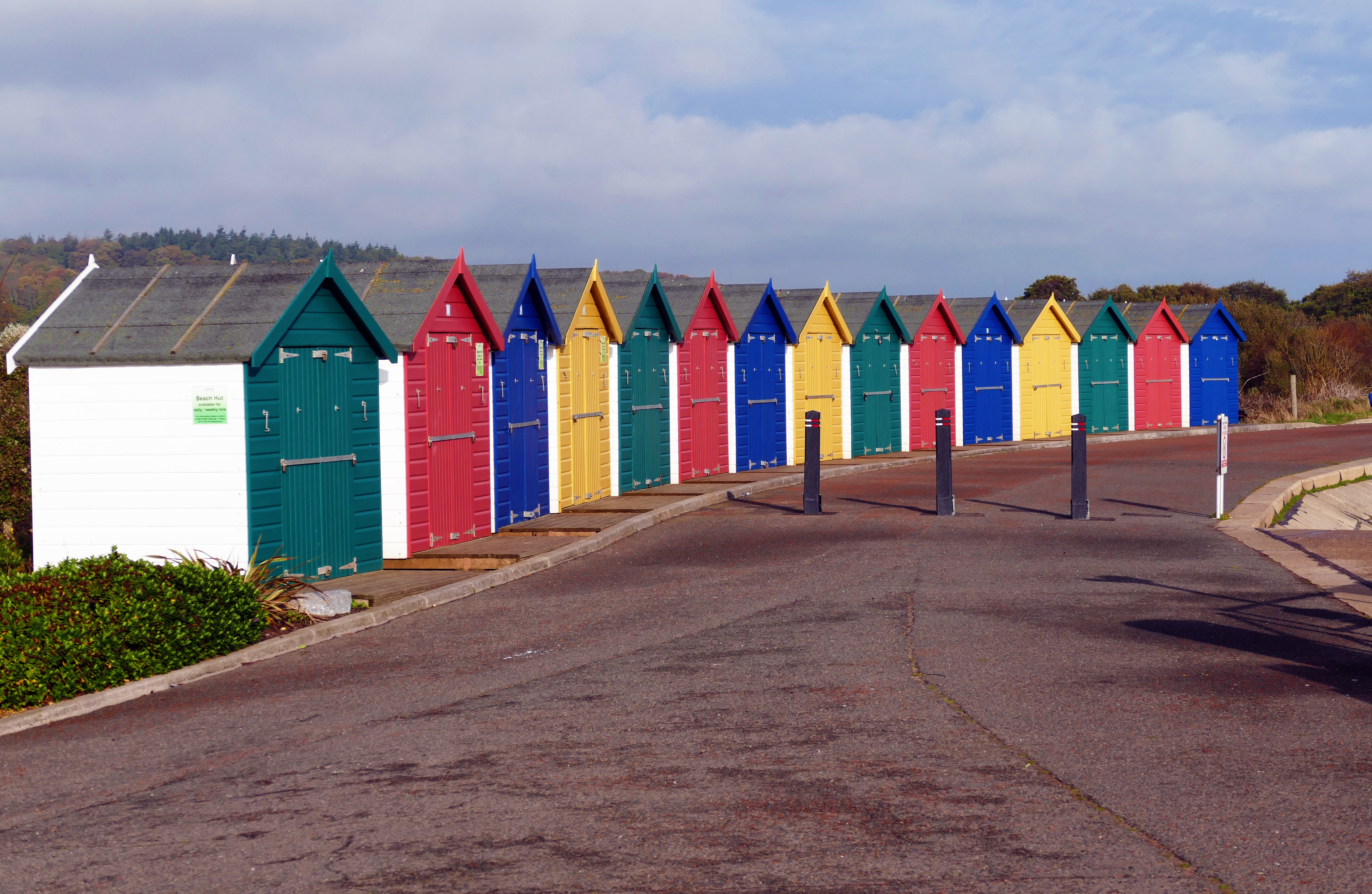 isles, tide, order, scene, day, built structure, beach huts, beach, landscape, multi colored, west, in a row, no people, warren, water, side by side, seafront, HD Wallpaper