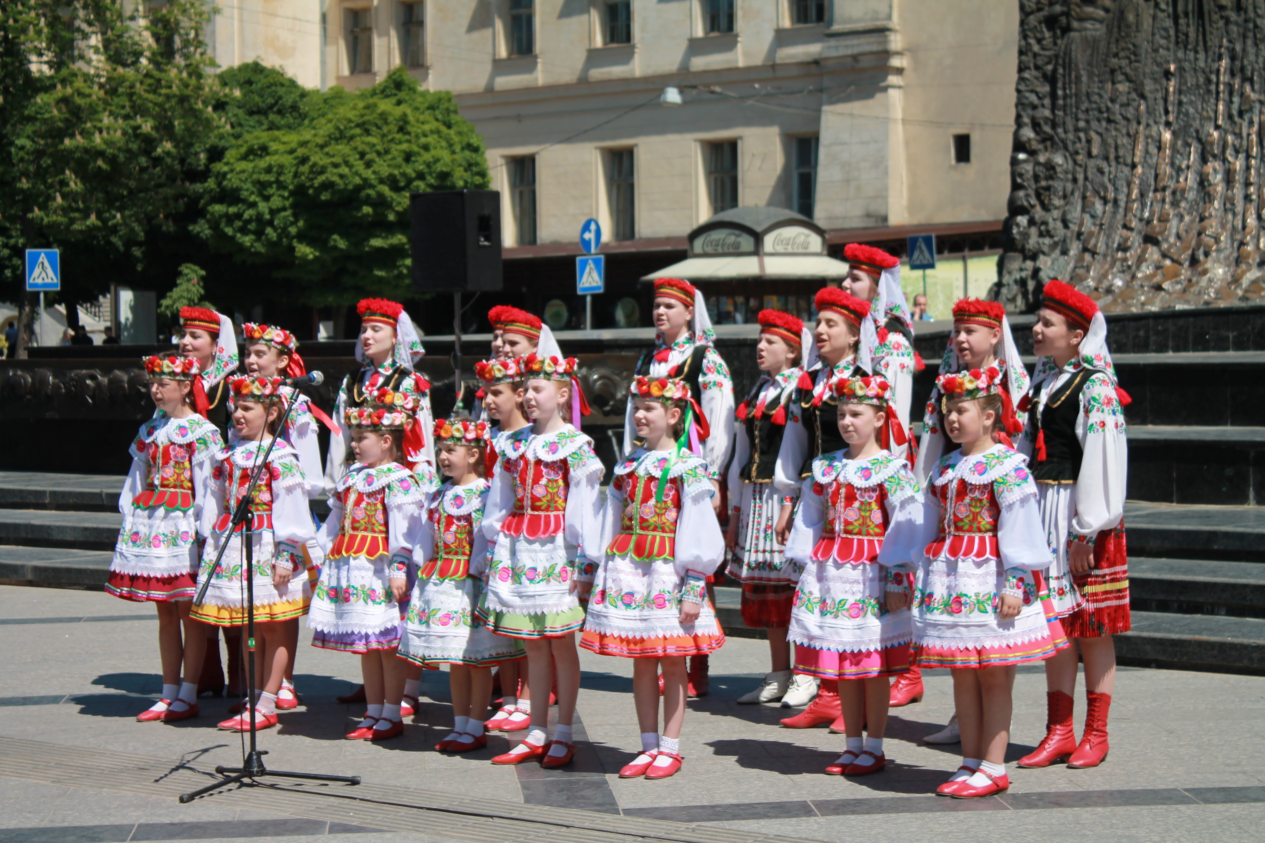 uniform, lviv, men, group of people, costume, building exterior, outdoors, arts culture and entertainment, song, amateur, women, marching band, ukrainian costume, HD Wallpaper