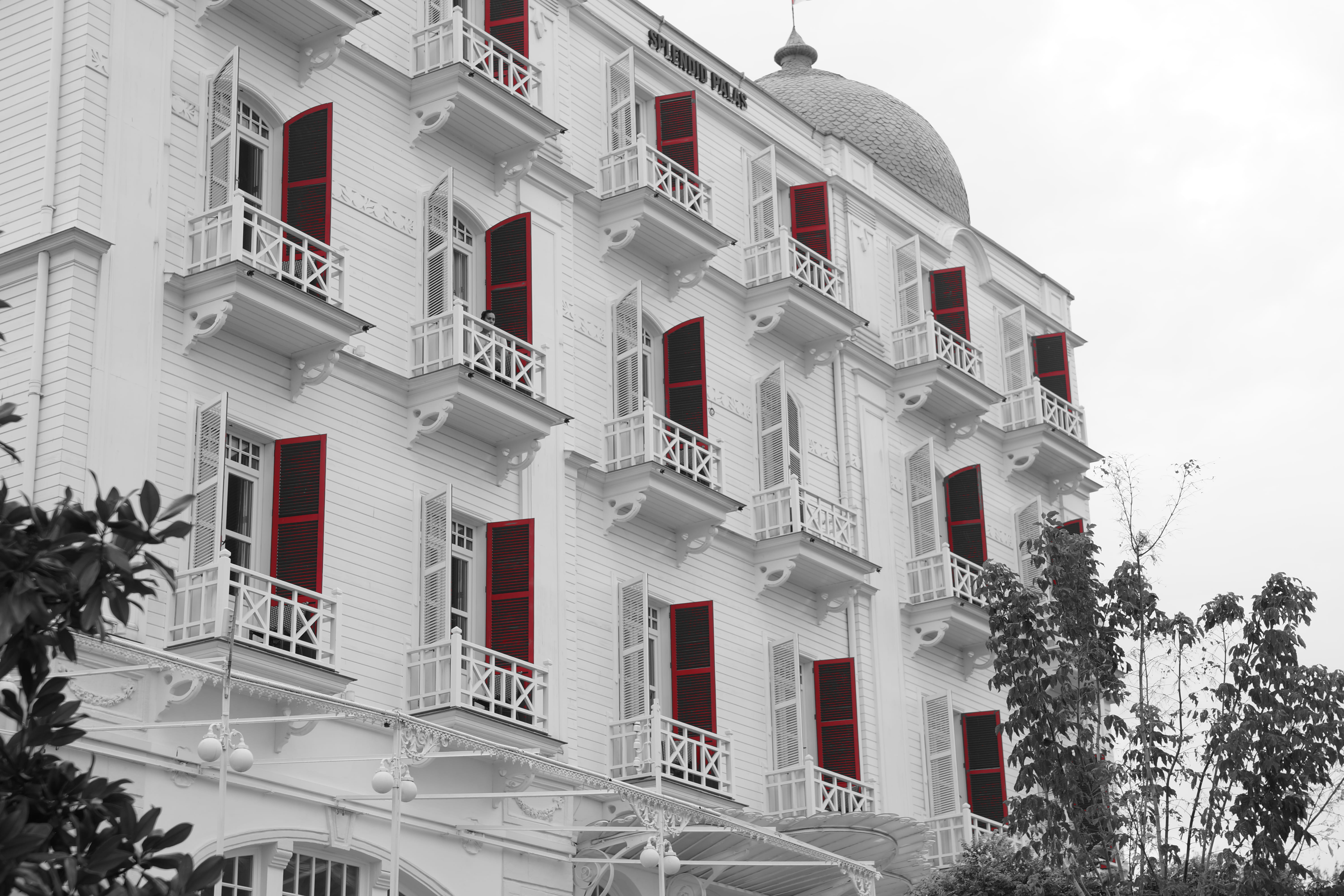 red, staircase, plant, no people, nature, outdoors, railing, 5K, splendid palace hotel in buyukada, residential district, building, tree, sky, city, hotel, HD Wallpaper