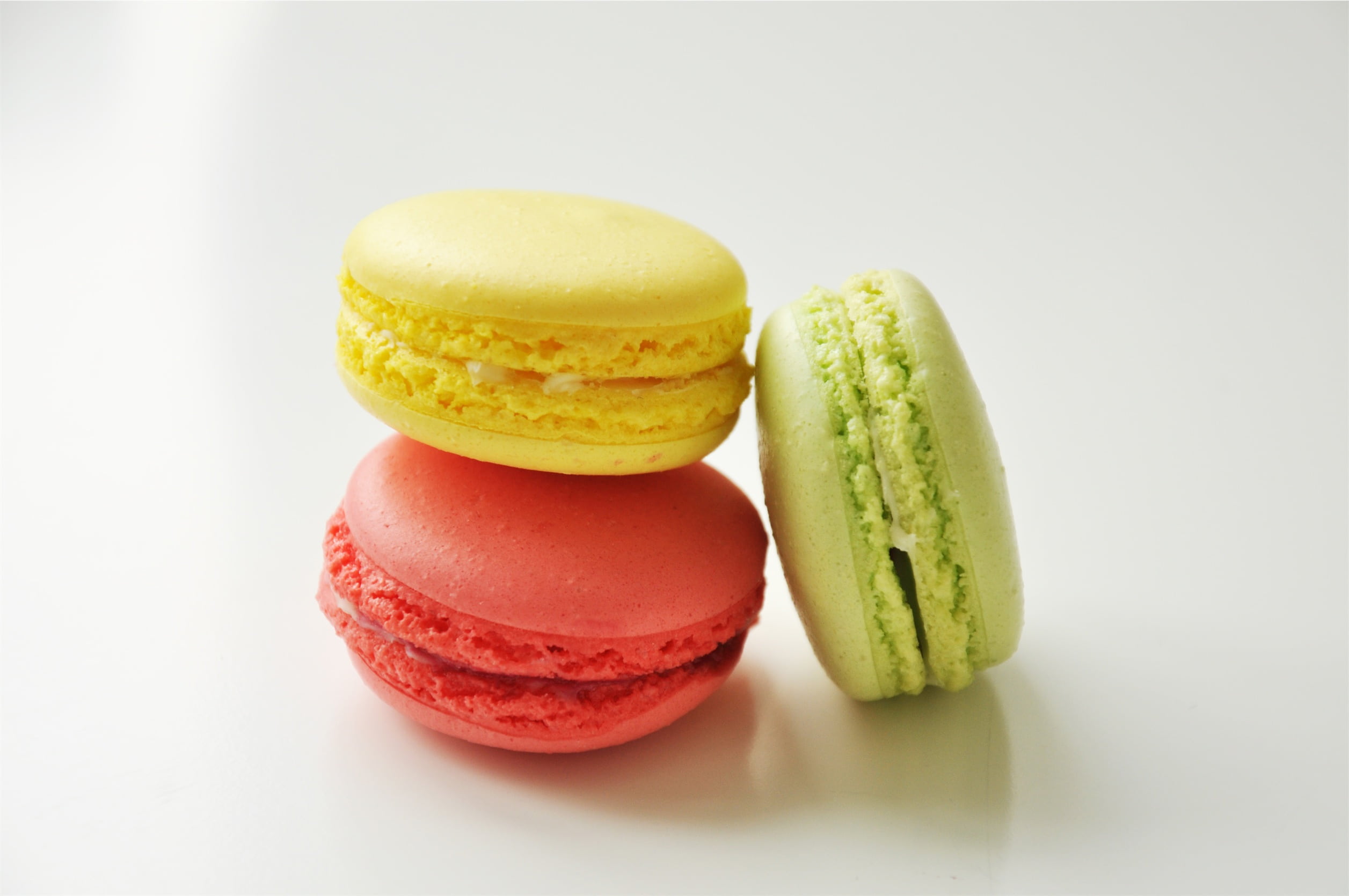 variation, indulgence, sweets, white, white background, indoors, 1080P, treats, dessert, studio shot, assorted, snack, red, multi colored, macaroons, close-up, HD Wallpaper