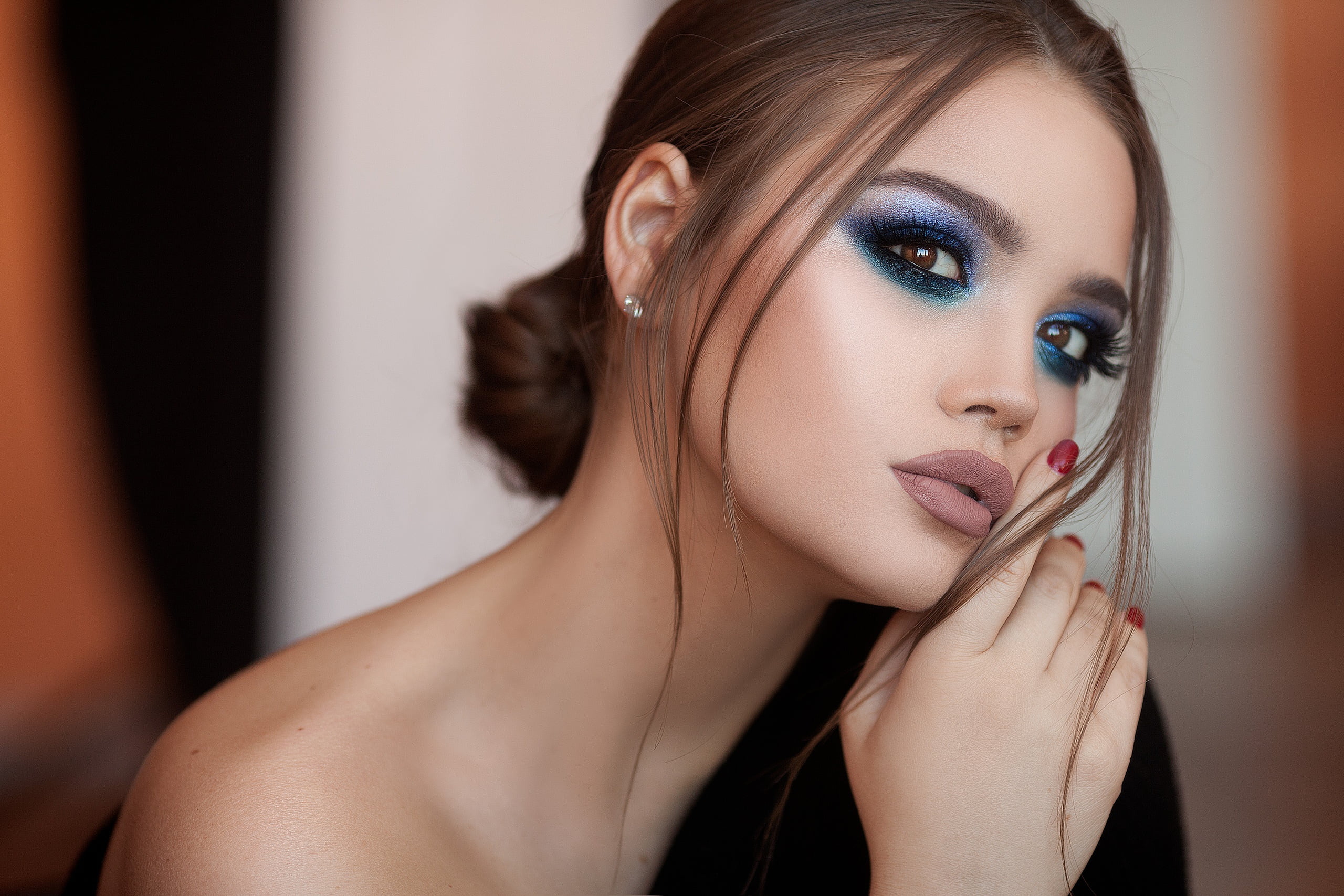 makeup, Mozhayskiy Julia (Julia Catarina), face, 2K, hand, look, model, Galina Alekseeva, portrait, shoulder, HD Wallpaper