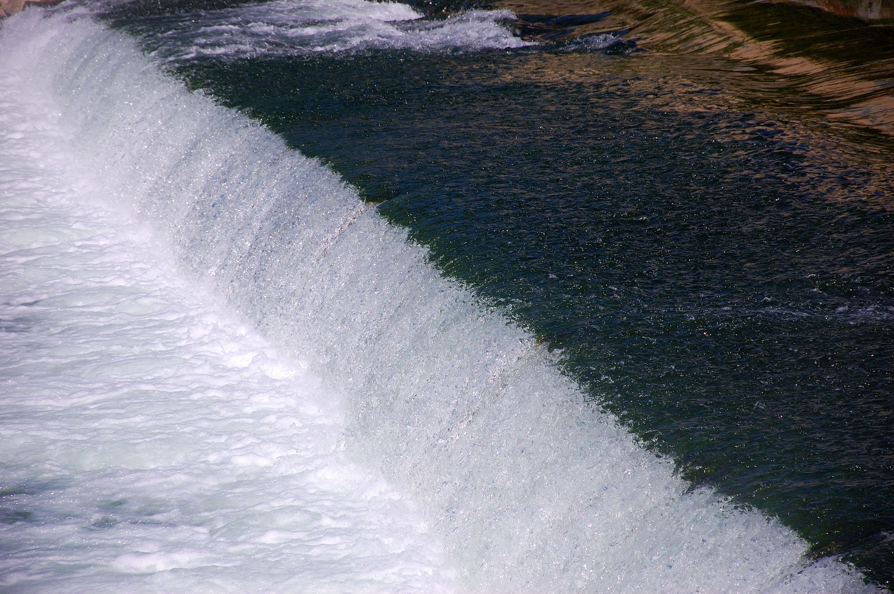 surfing, 2K, waters, high angle view, waterfall, river, aquatic sport, day, flowing water, land, beauty in nature, power in nature, sport, waterfront, HD Wallpaper