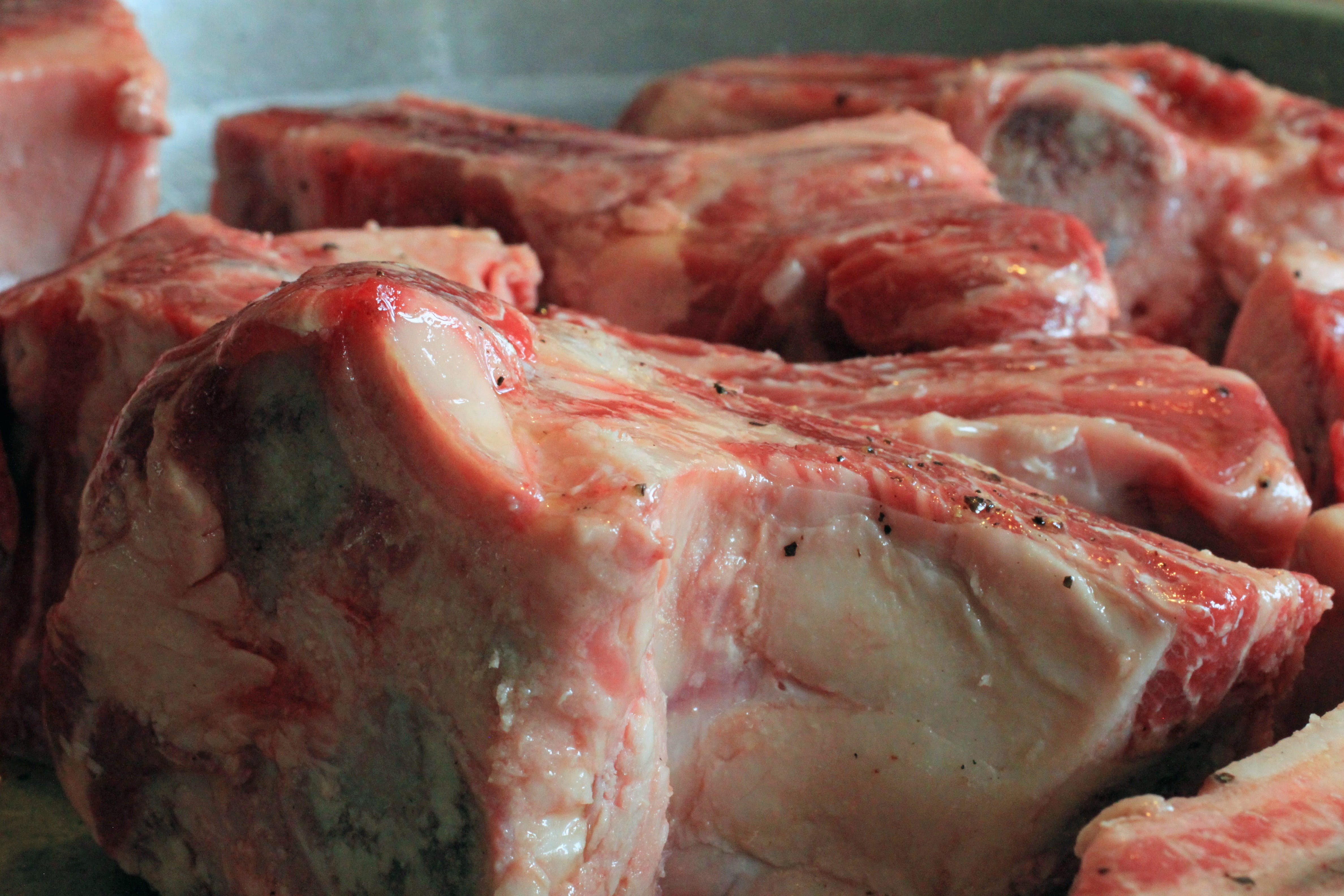 beef, Bone In, closeup, supper, food and drink, healthy eating, fresh, weight, dinner, hungry, uncooked, agriculture, grilling, barbecue, close-up, day, HD Wallpaper
