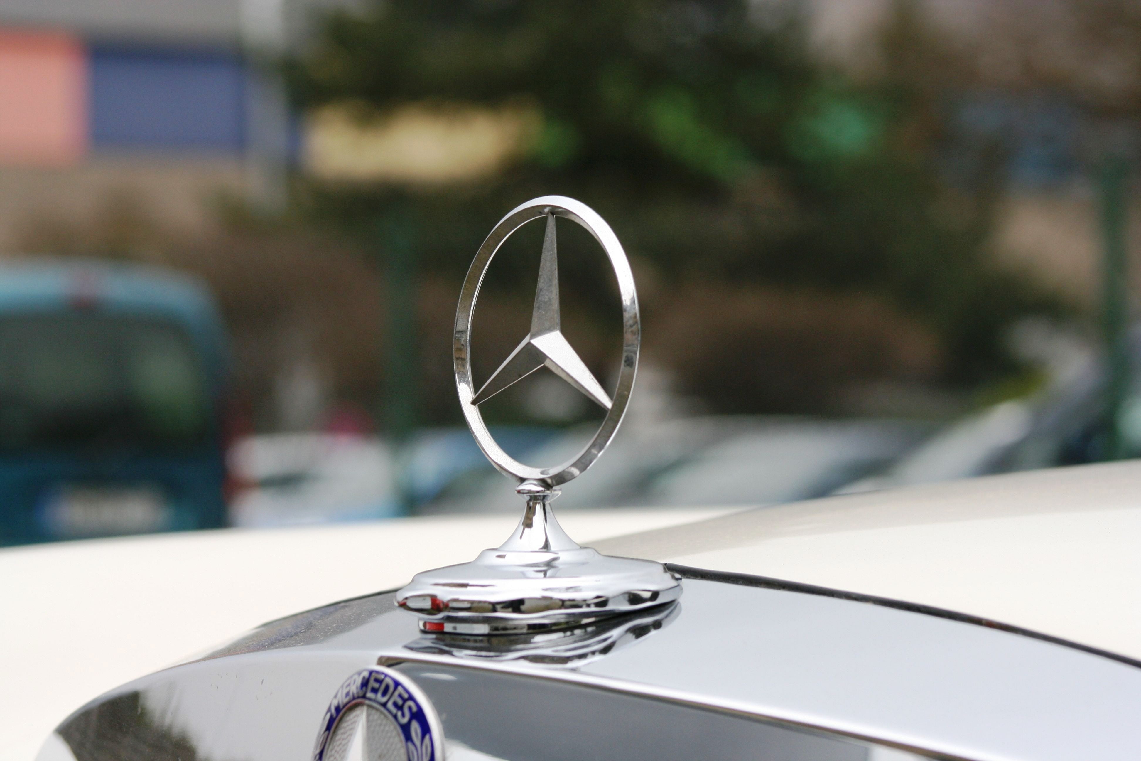 star, glass - material, land vehicle, noble, focus on foreground, windshield, nature, water, chrome, silver colored, metal, v8, car logo, day, transportation, HD Wallpaper