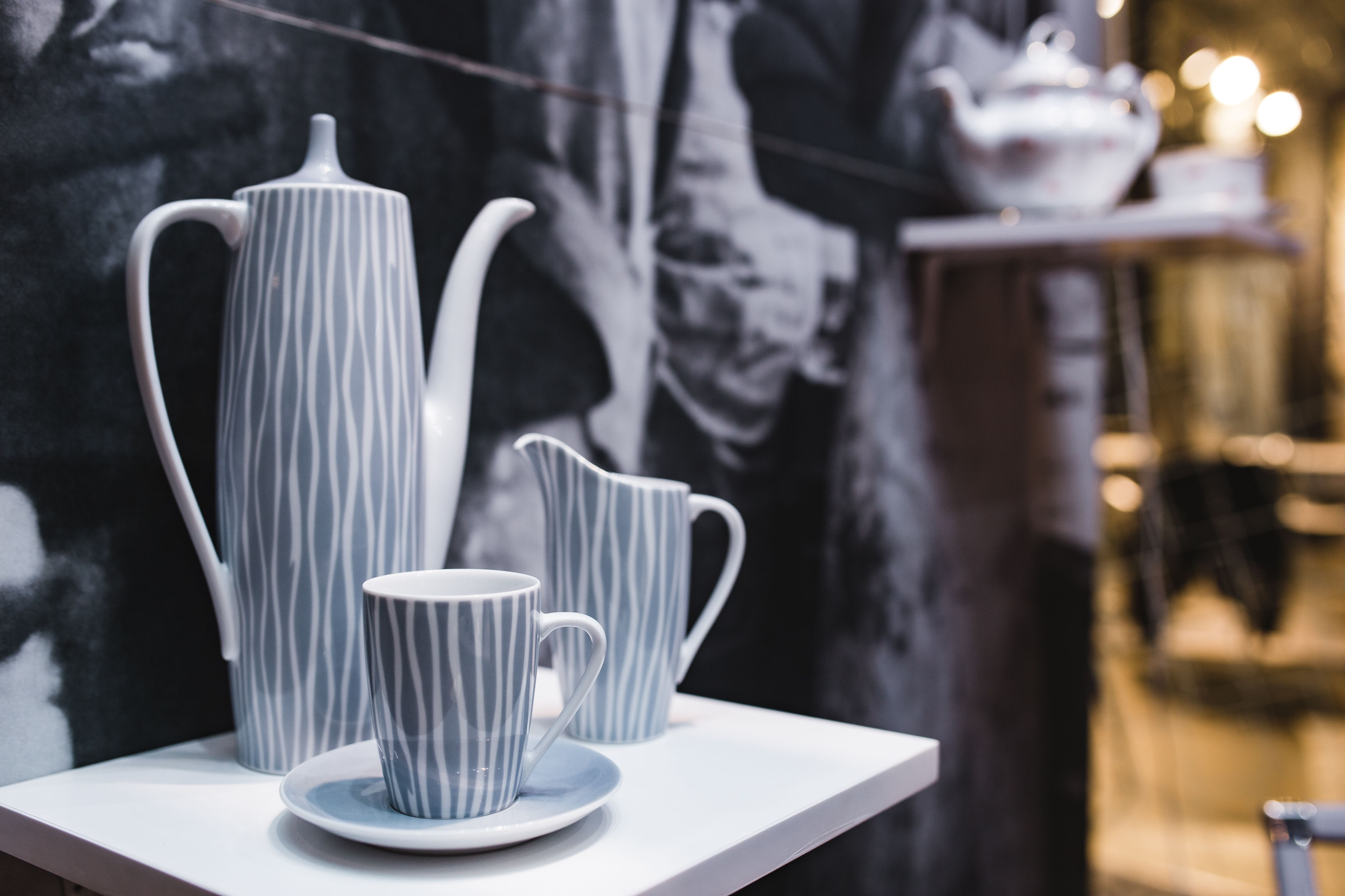 no People, drink, cafe, crockery, dishes, focus on foreground, saucer, coffee, domestic room, restaurant, cup, plate, tea cup, coffee - Drink, indoors, HD Wallpaper