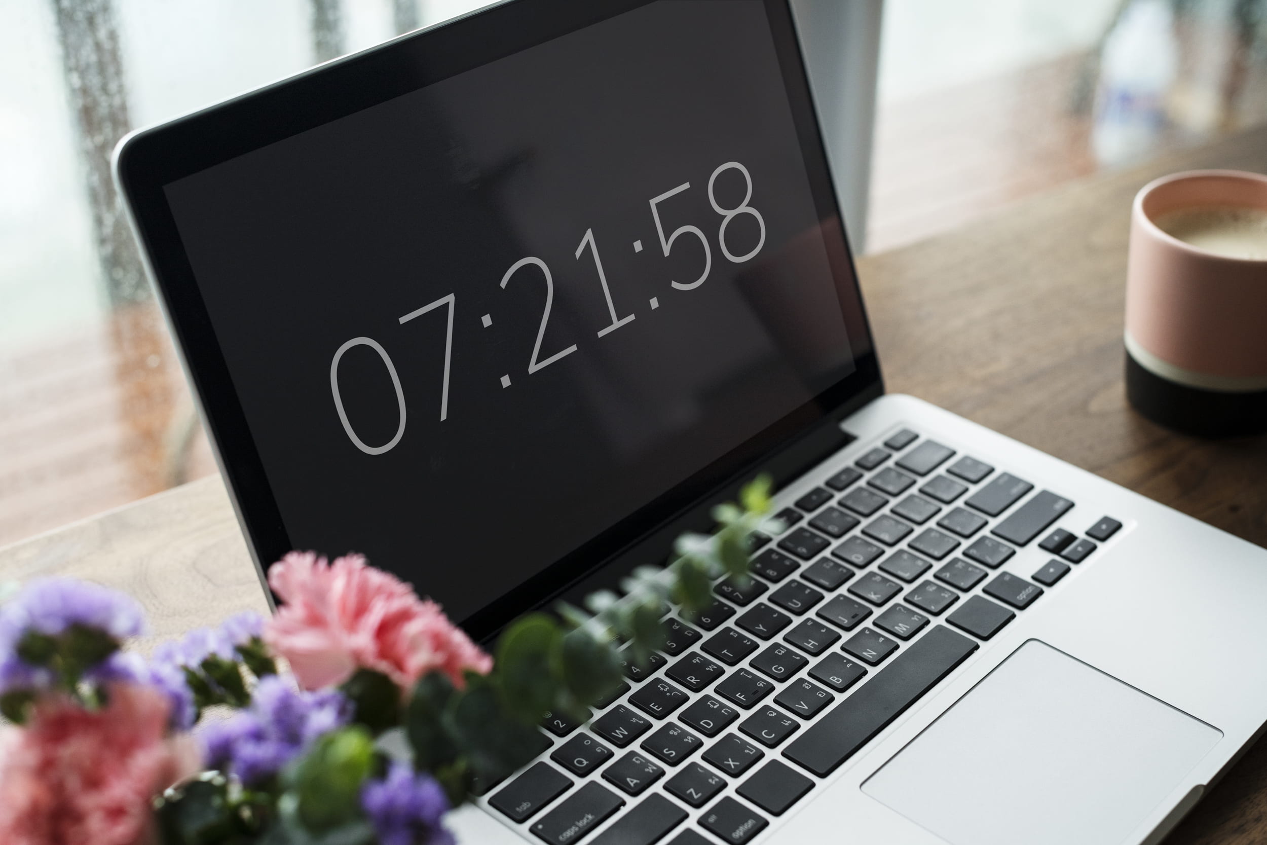 internet, beverage, business, blackboard, coffee, 1080P, message, table, technology, plant, cafe, keyboard, indoors, computer, wooden, home, laptop, flower, HD Wallpaper