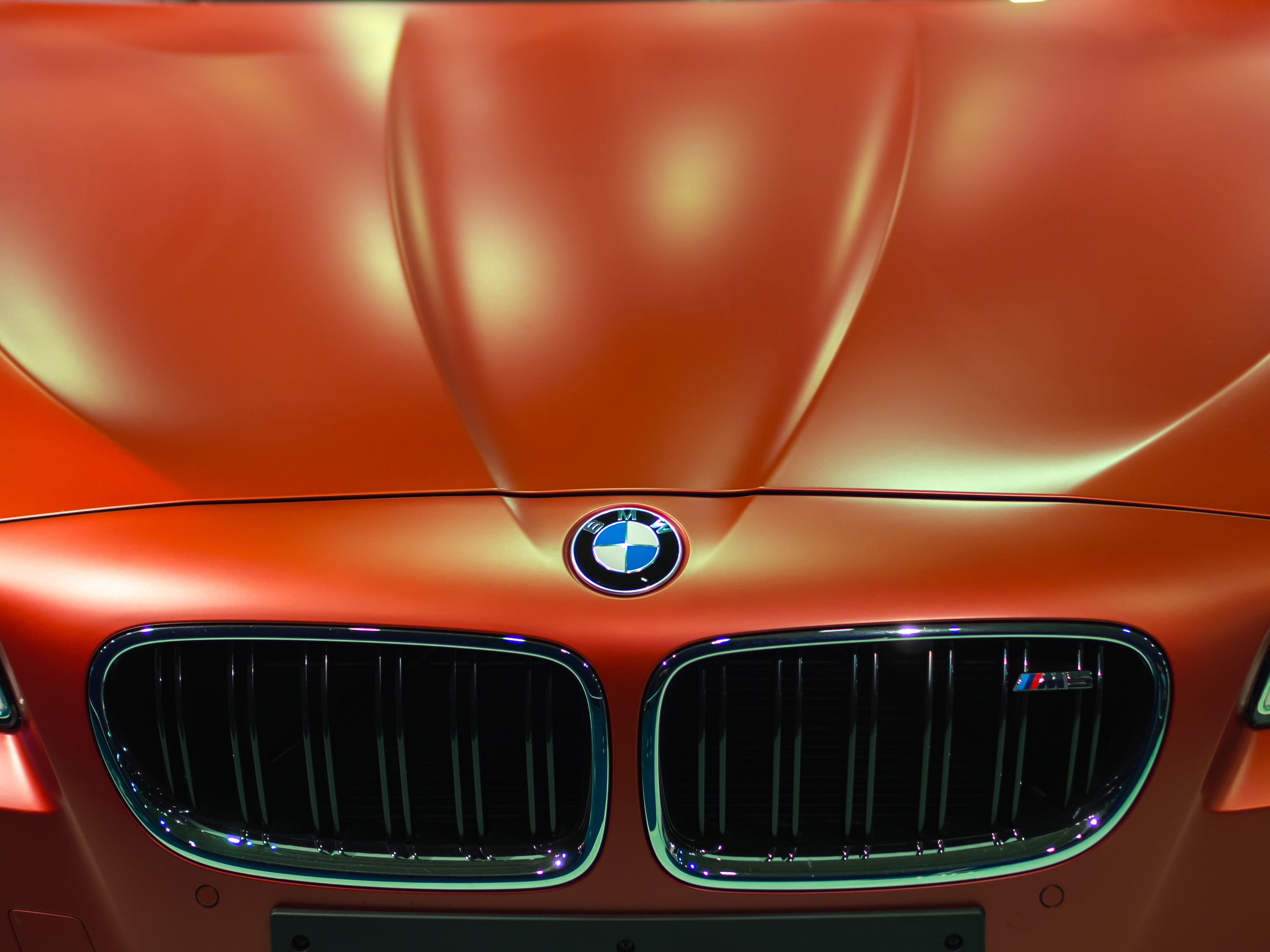 auto, 4K, stamp, no people, classic, indoors, brand, mode of transportation, sport, backgrounds, orange, transportation, bmw, automotive, wealth, electric lamp, HD Wallpaper