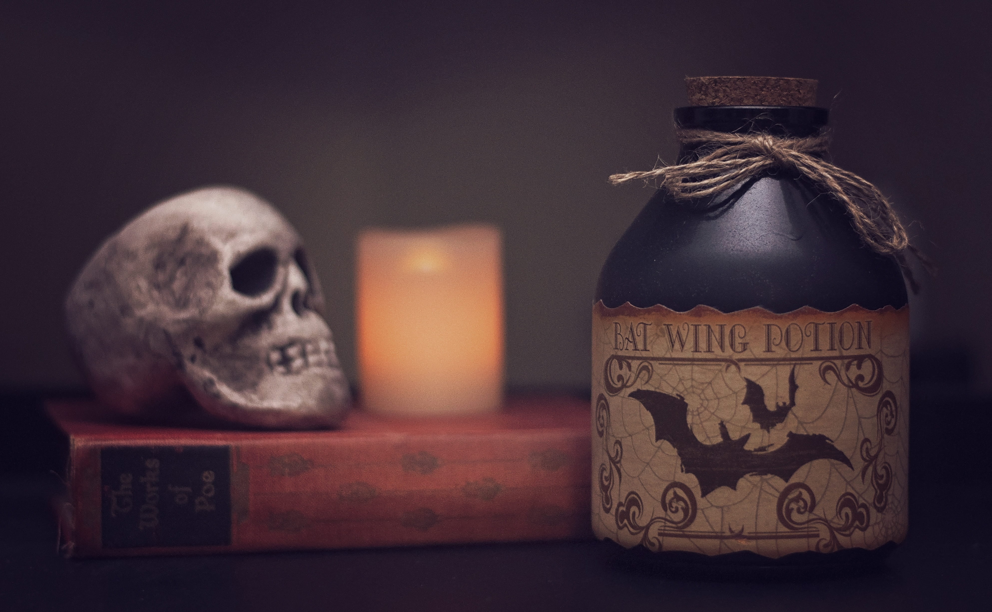 horror, antique, ancient, creepy, skull, fear, potion, spooky, container, celebration, poison, bat, human skeleton, focus on foreground, near, holiday, HD Wallpaper